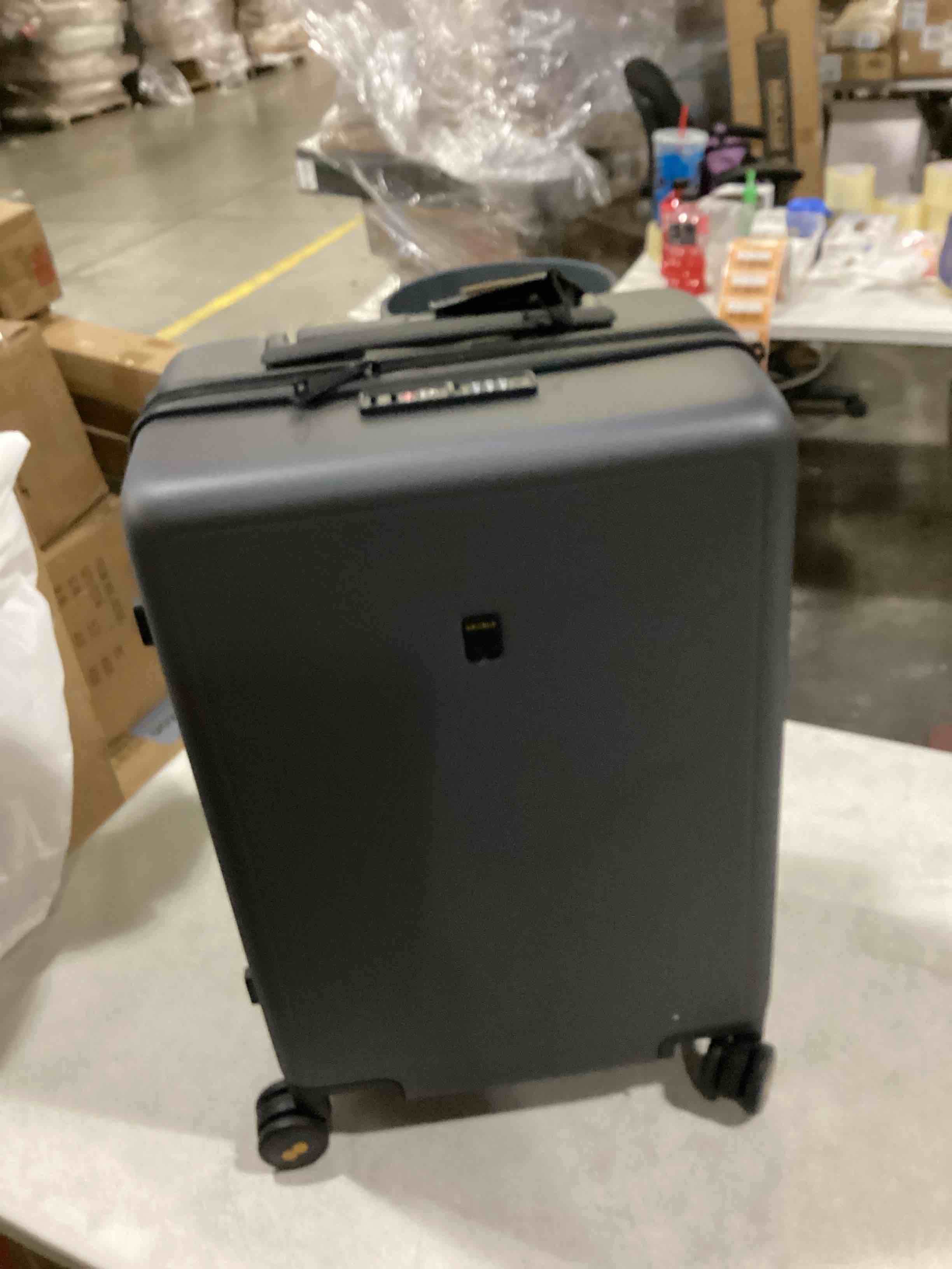 https://s3.amazonaws.com/lotting-images-prod/bidfta/ORG5796142_1723229301758.jpeg