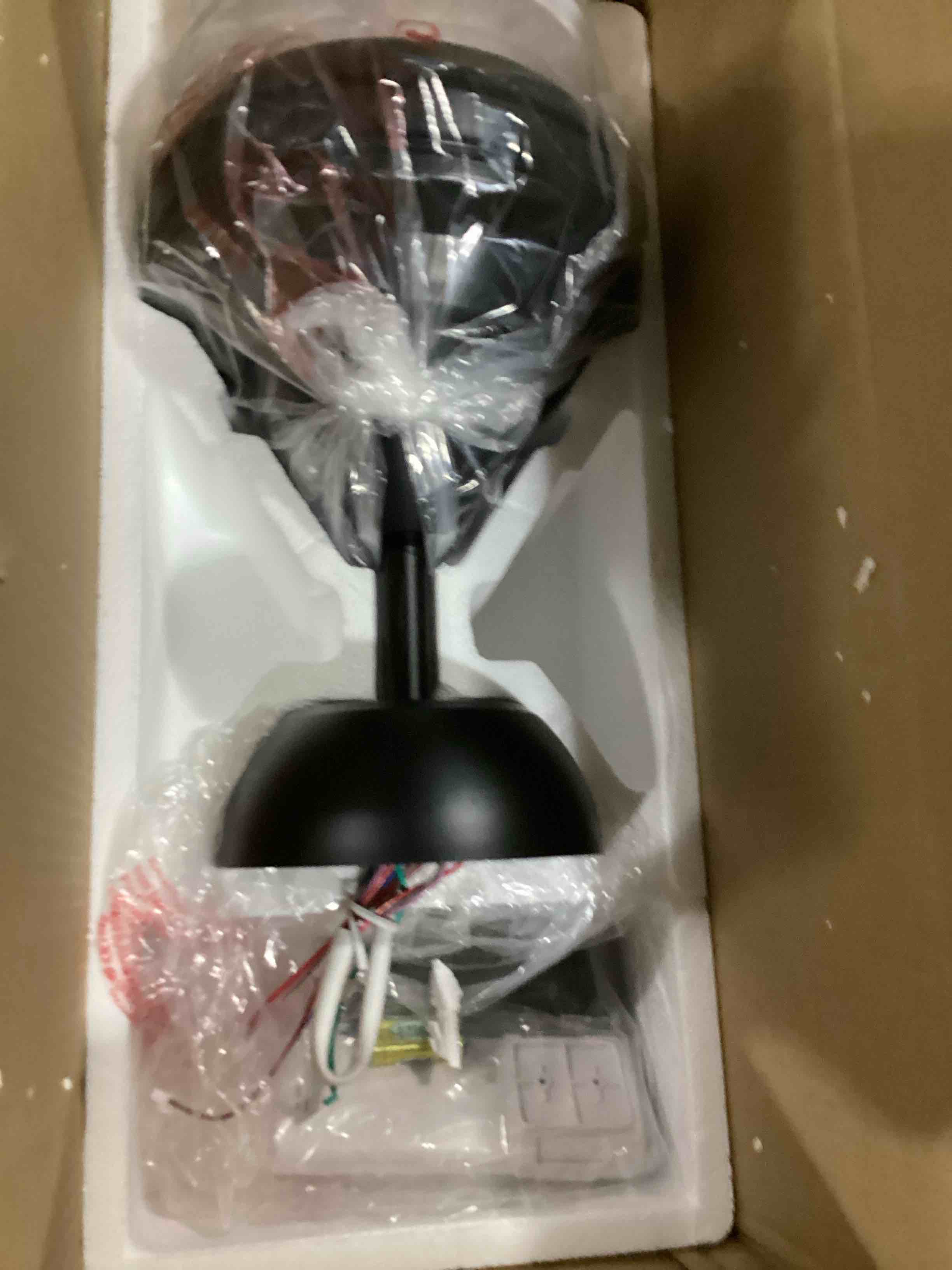https://s3.amazonaws.com/lotting-images-prod/bidfta/ORG5797003_1722014492849.jpeg