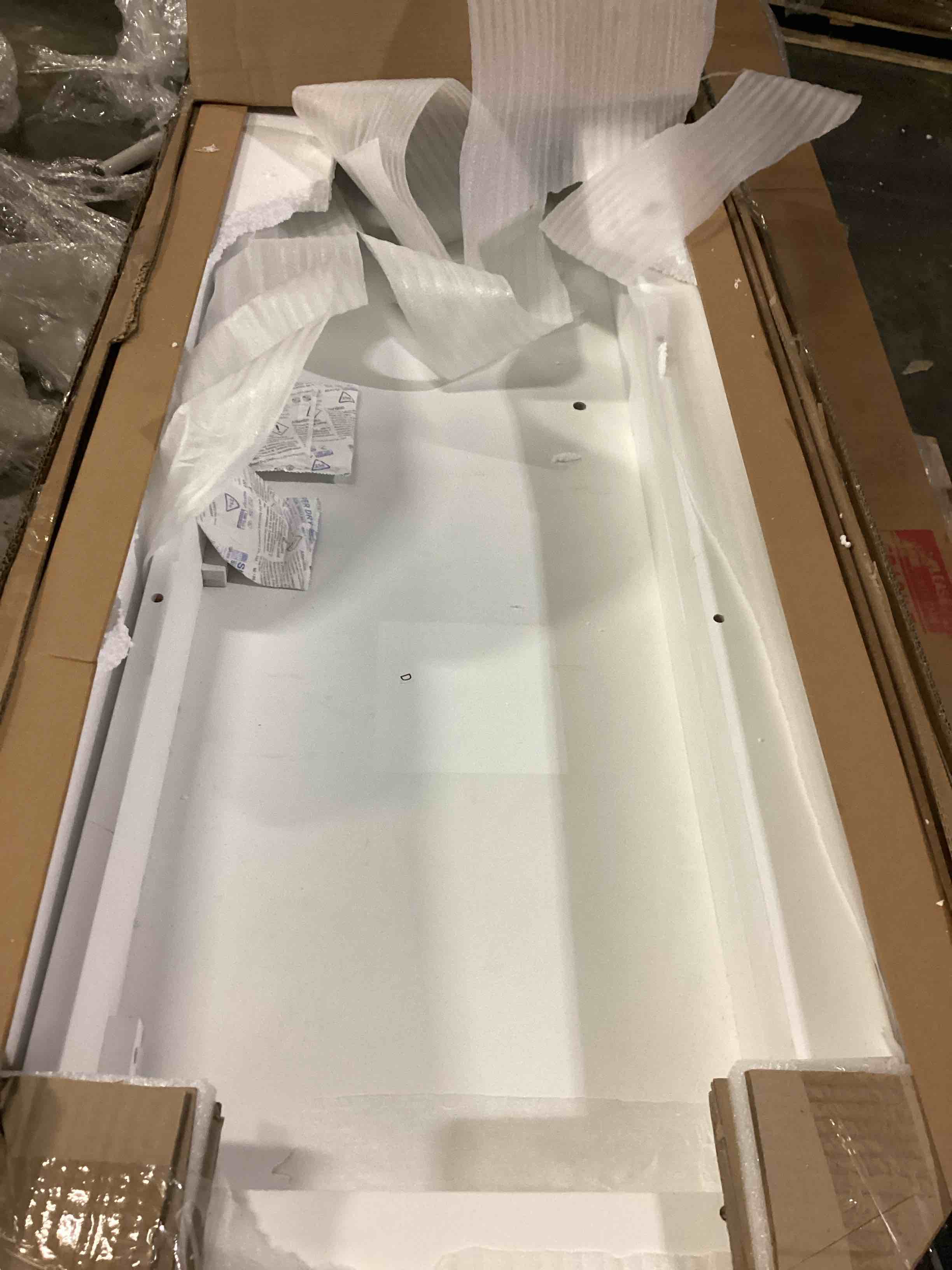 https://s3.amazonaws.com/lotting-images-prod/bidfta/ORG5797106_1722271757098.jpeg