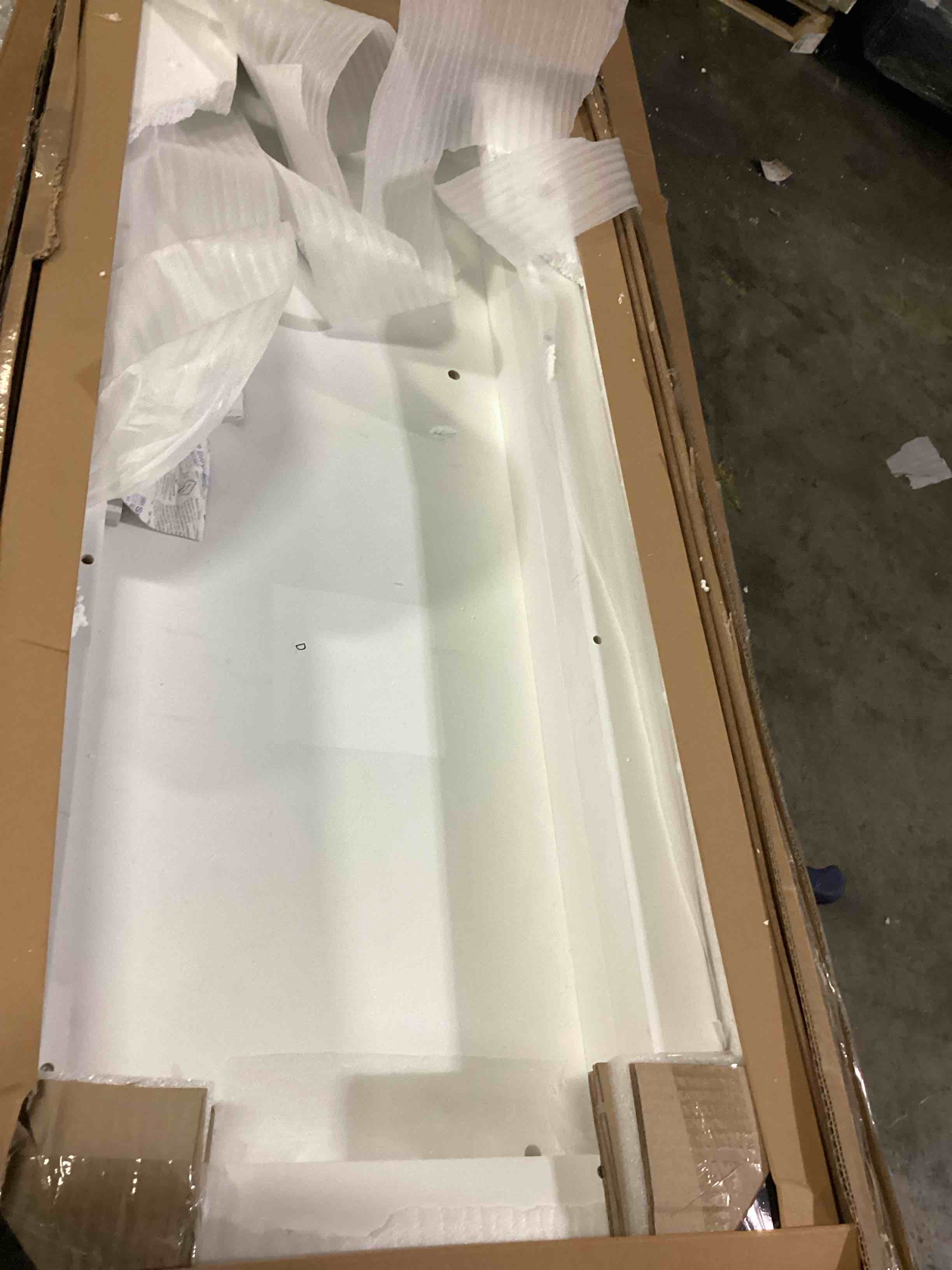 https://s3.amazonaws.com/lotting-images-prod/bidfta/ORG5797106_1722271768137.jpeg
