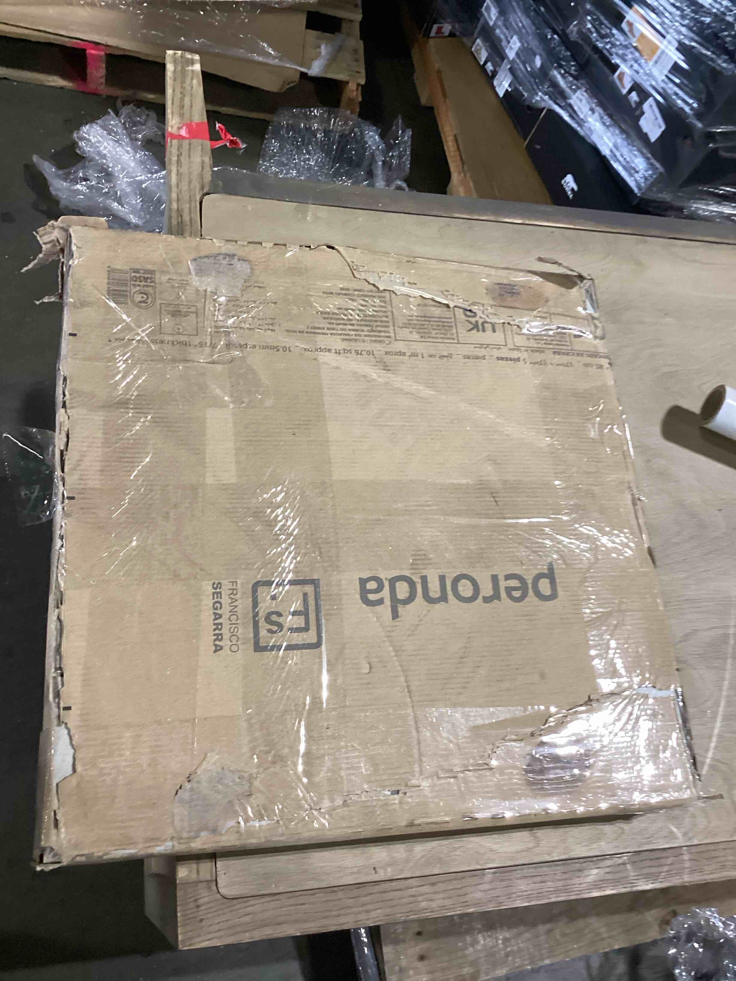 https://s3.amazonaws.com/lotting-images-prod/bidfta/ORG5797133_1722435854289.jpeg