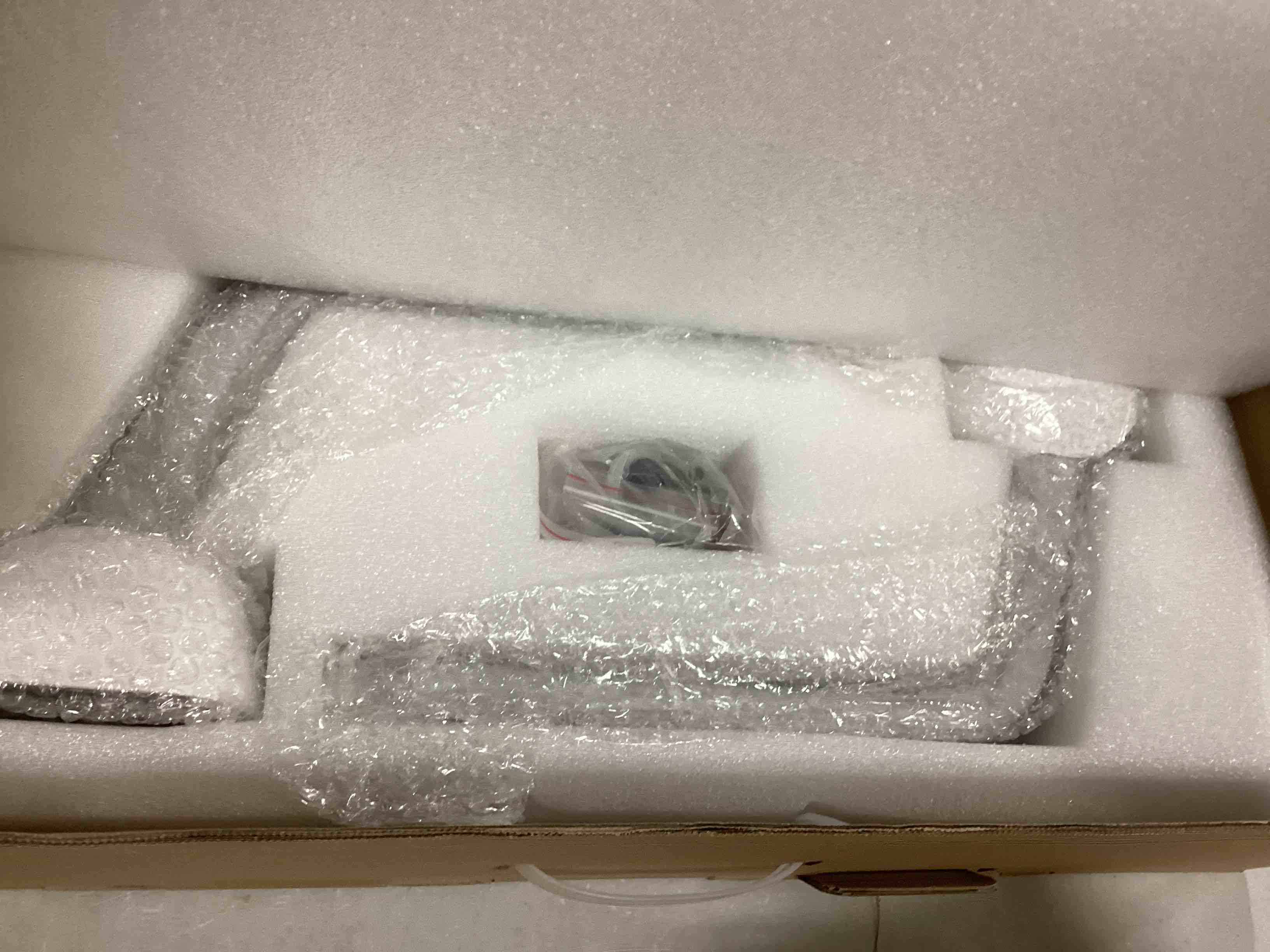 https://s3.amazonaws.com/lotting-images-prod/bidfta/ORG5798252_1721994505507.jpeg