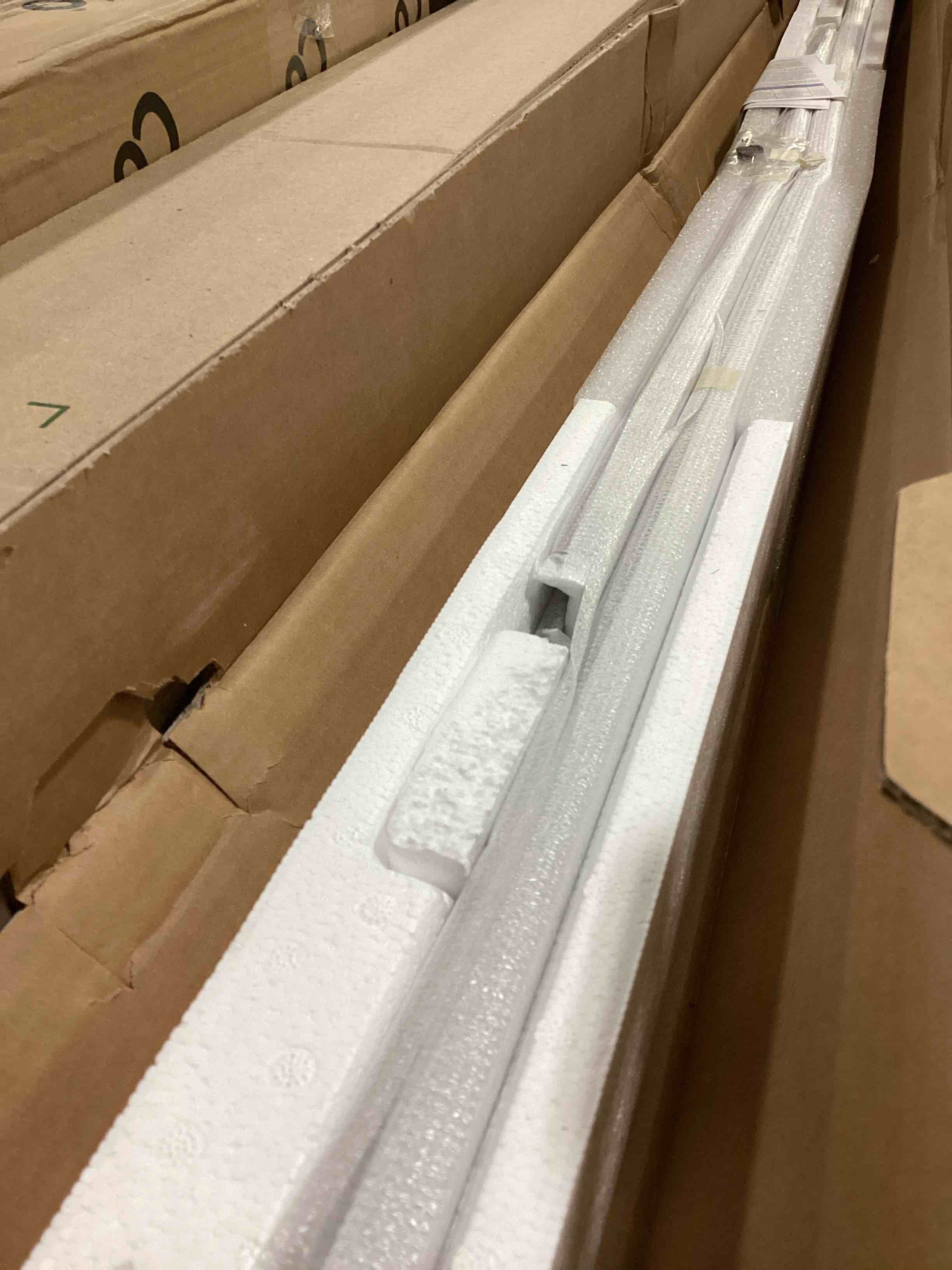 https://s3.amazonaws.com/lotting-images-prod/bidfta/ORG5798381_1722014714974.jpeg