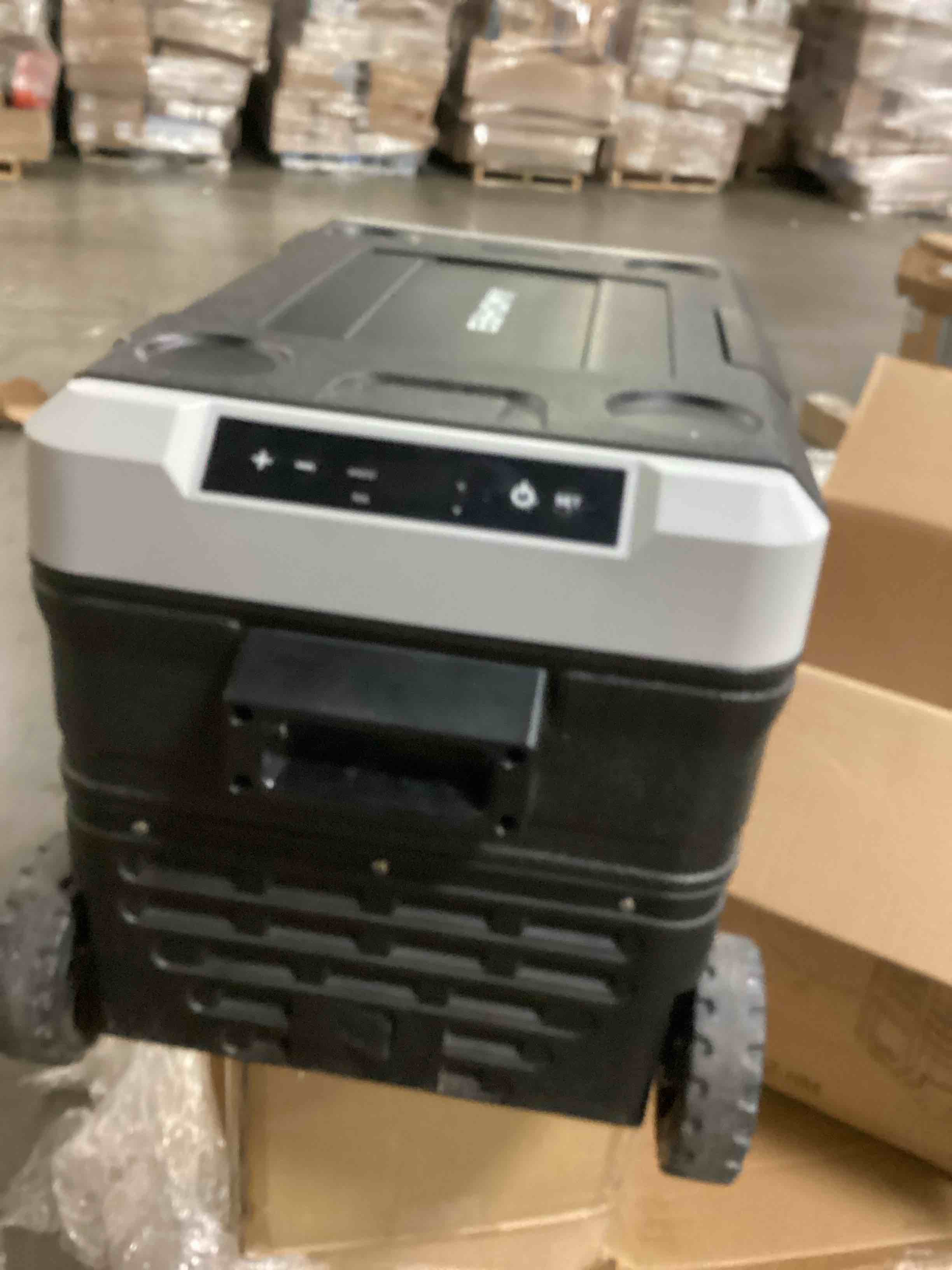 https://s3.amazonaws.com/lotting-images-prod/bidfta/ORG5798826_1722429217181.jpeg