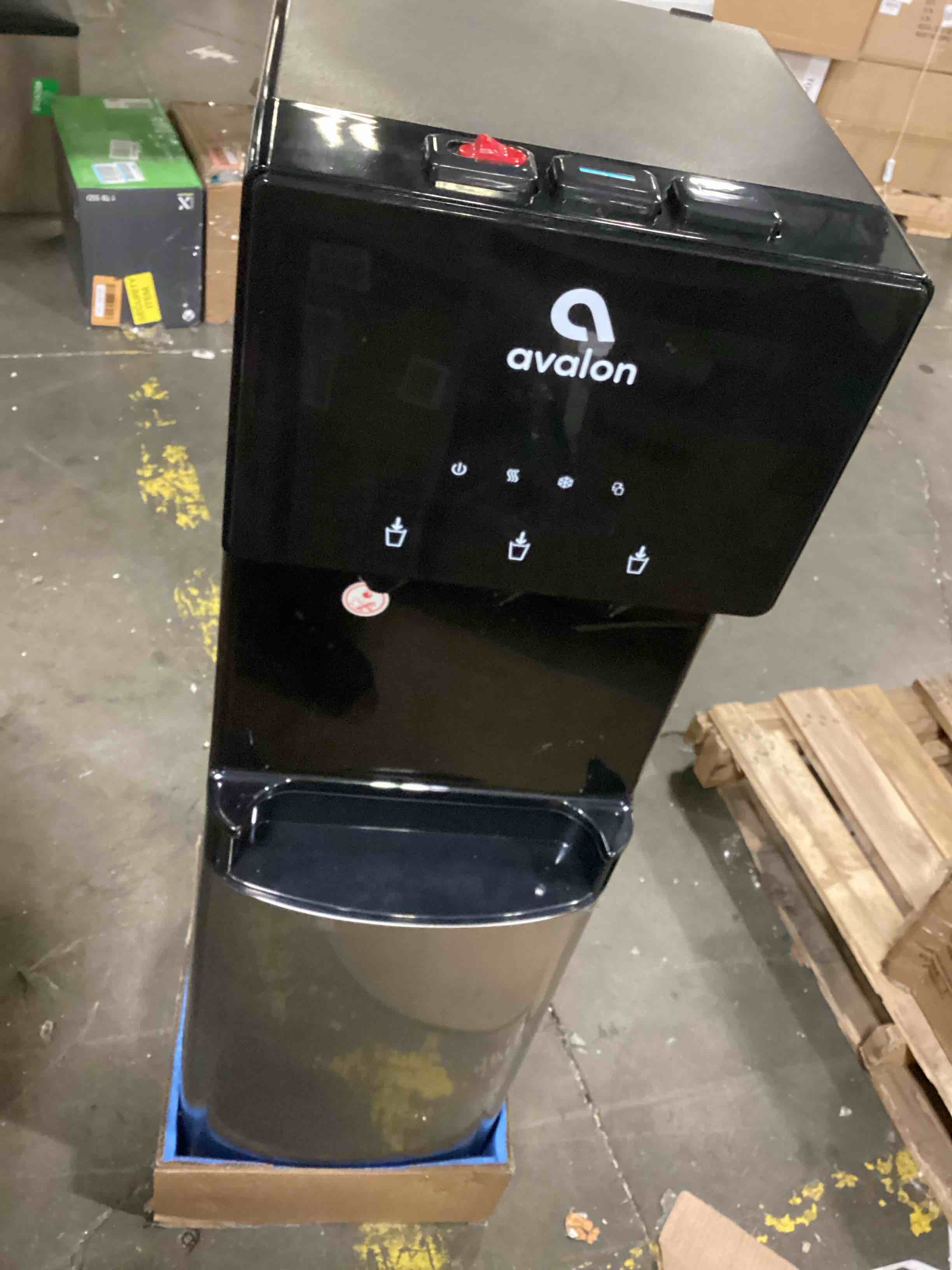 https://s3.amazonaws.com/lotting-images-prod/bidfta/ORG5798831_1722430254391.jpeg