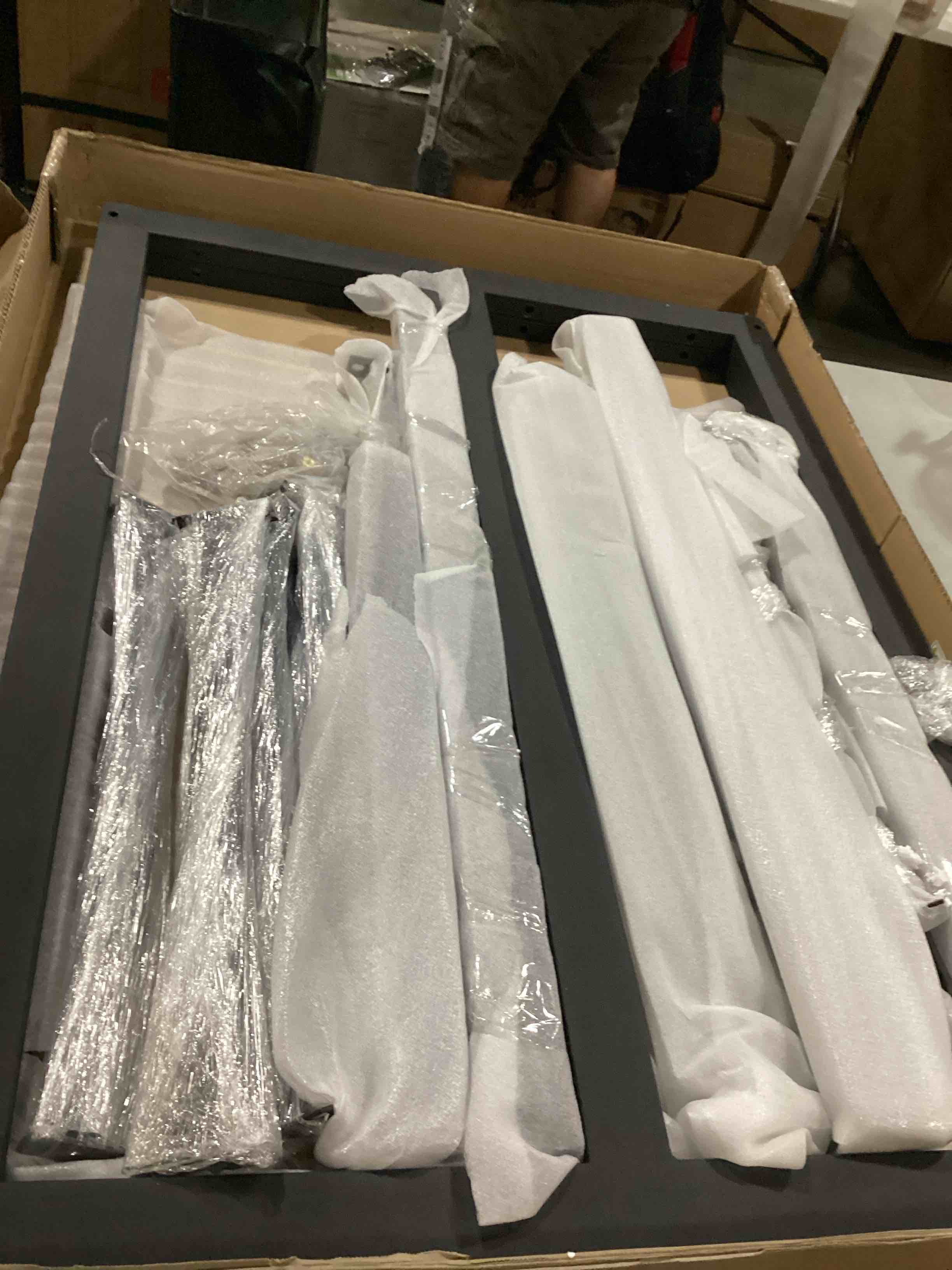 https://s3.amazonaws.com/lotting-images-prod/bidfta/ORG5799390_1722945329864.jpeg