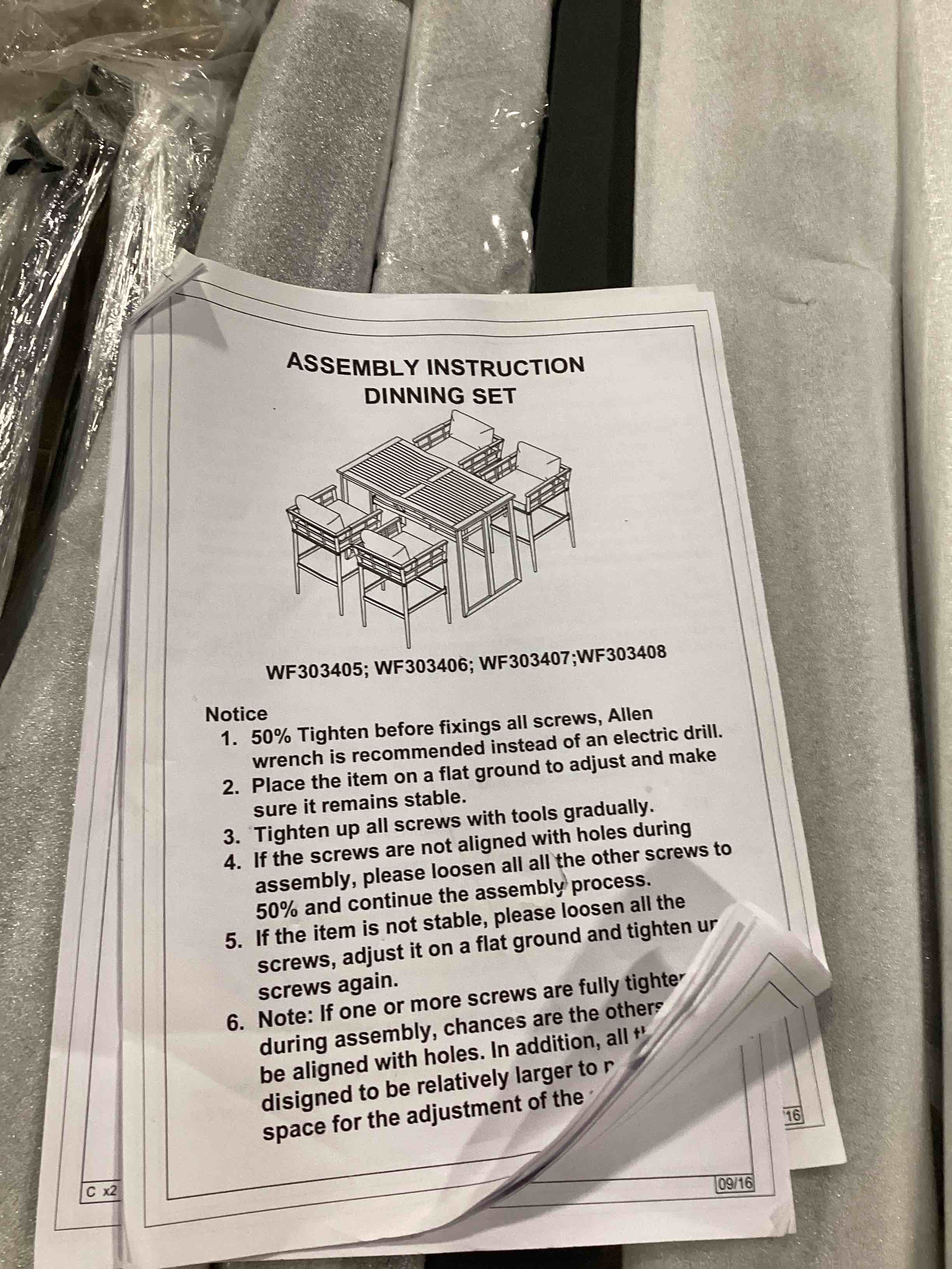 https://s3.amazonaws.com/lotting-images-prod/bidfta/ORG5799390_1722945332803.jpeg