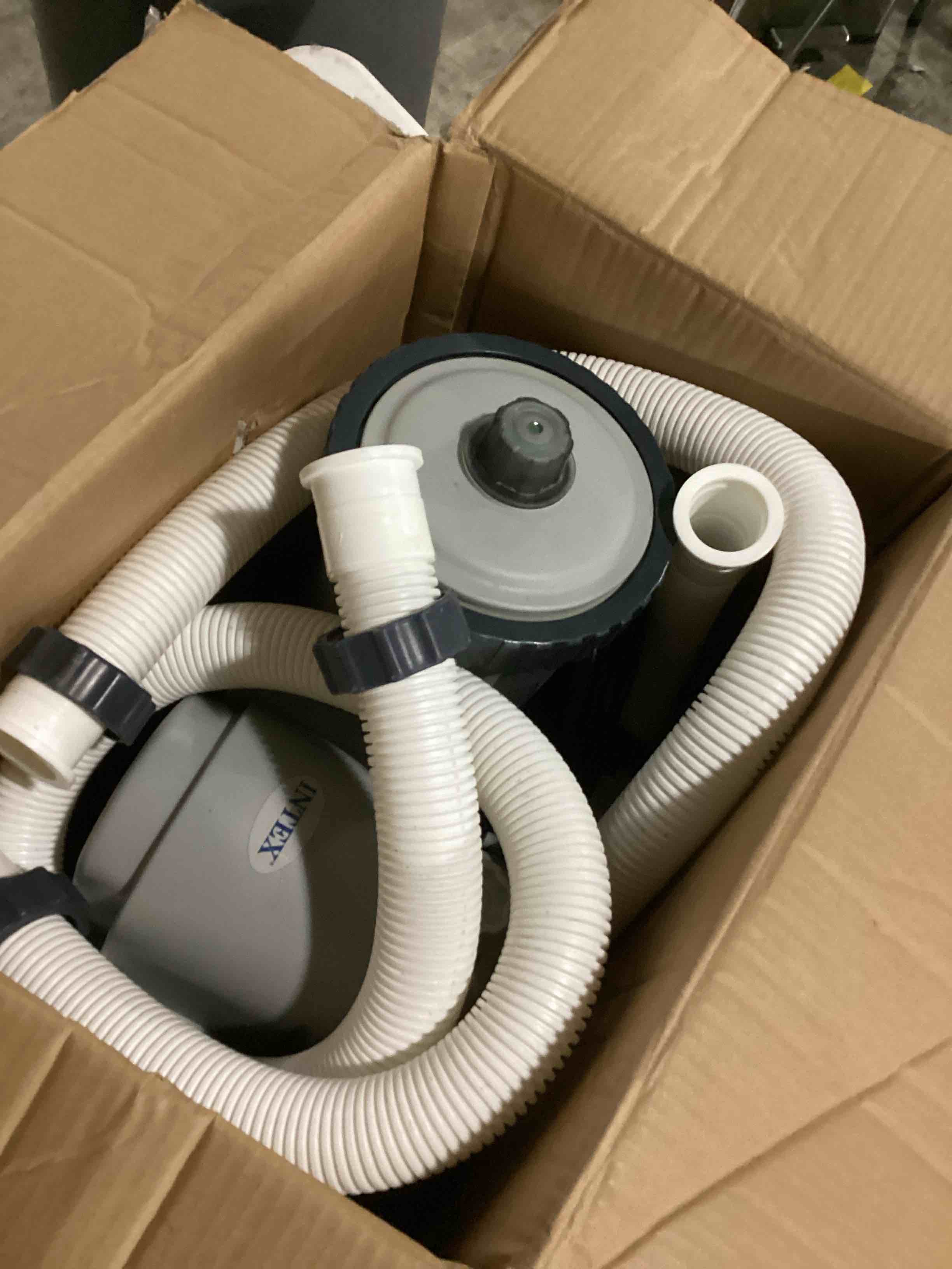 https://s3.amazonaws.com/lotting-images-prod/bidfta/ORG5799712_1722969360431.jpeg