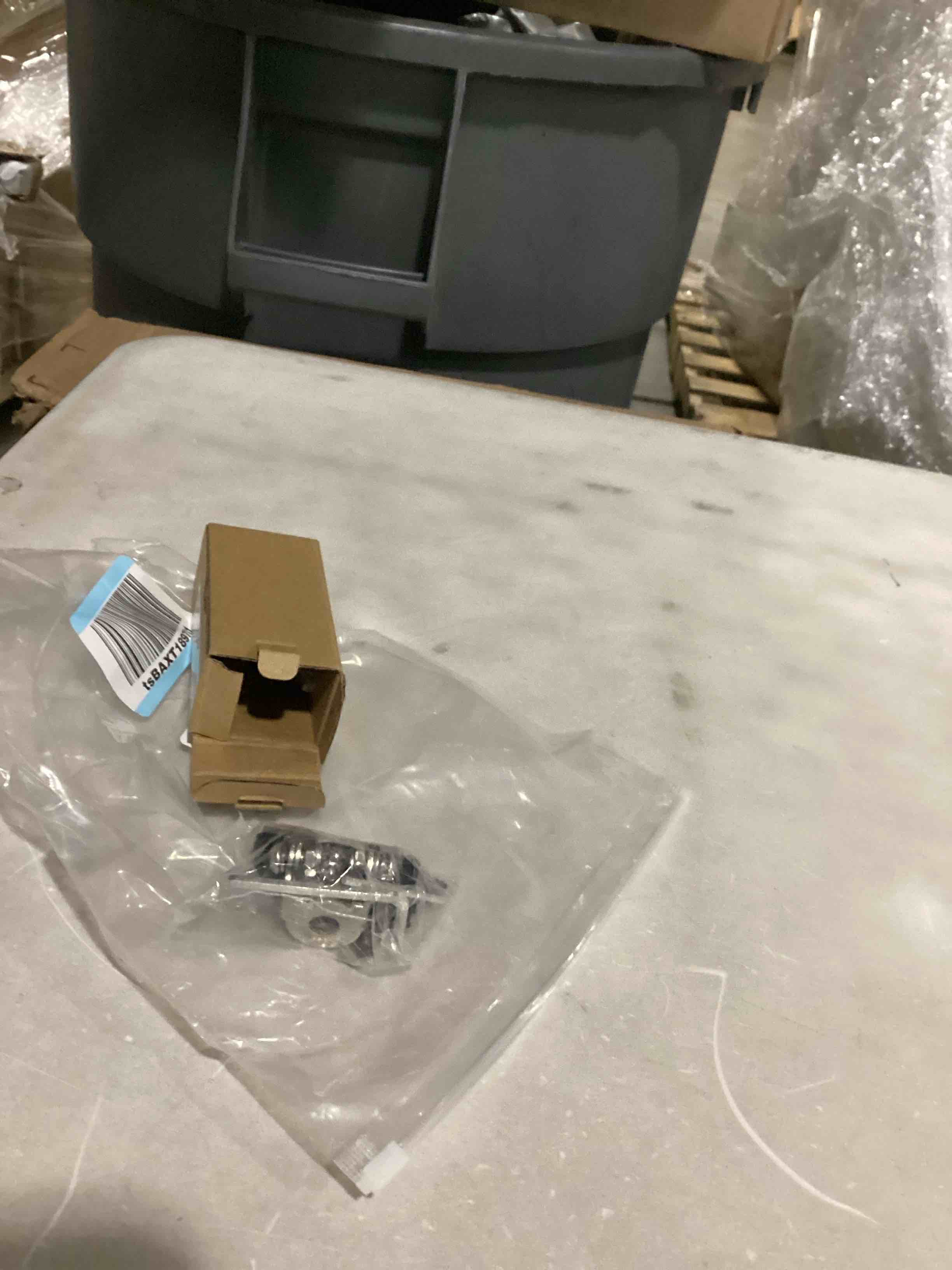 https://s3.amazonaws.com/lotting-images-prod/bidfta/ORG5800619_1723723242439.jpeg