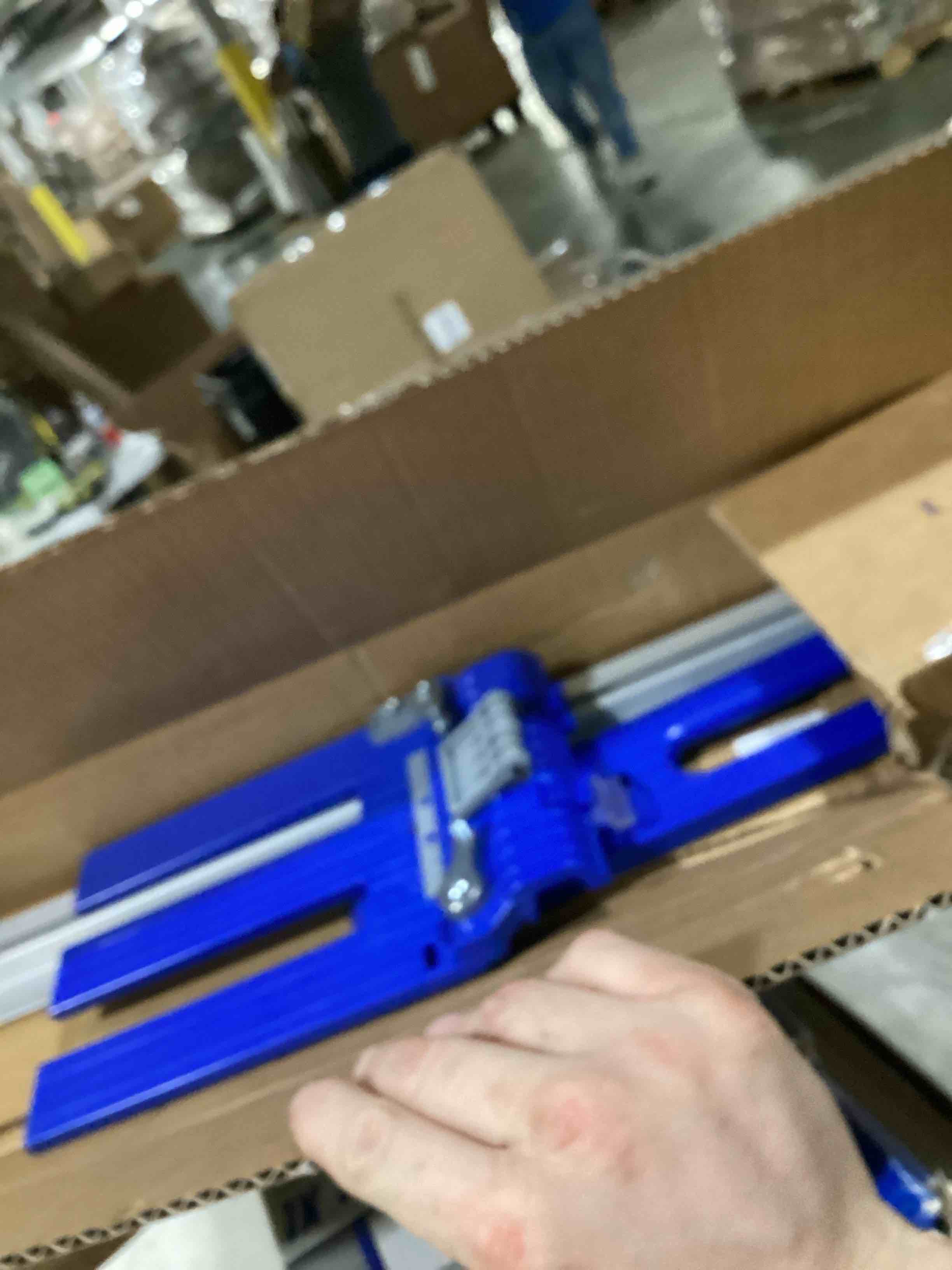 https://s3.amazonaws.com/lotting-images-prod/bidfta/ORG5802884_1722618716848.jpeg