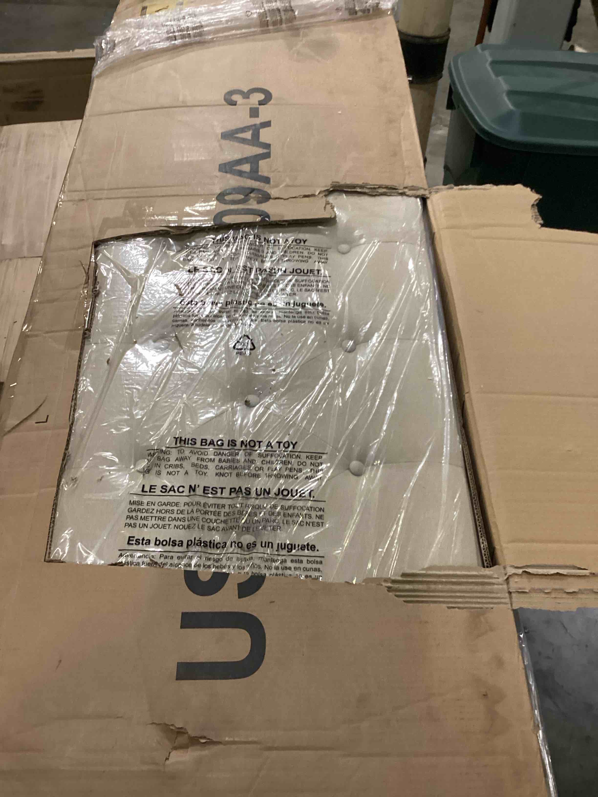 https://s3.amazonaws.com/lotting-images-prod/bidfta/ORG5803448_1723649901167.jpeg