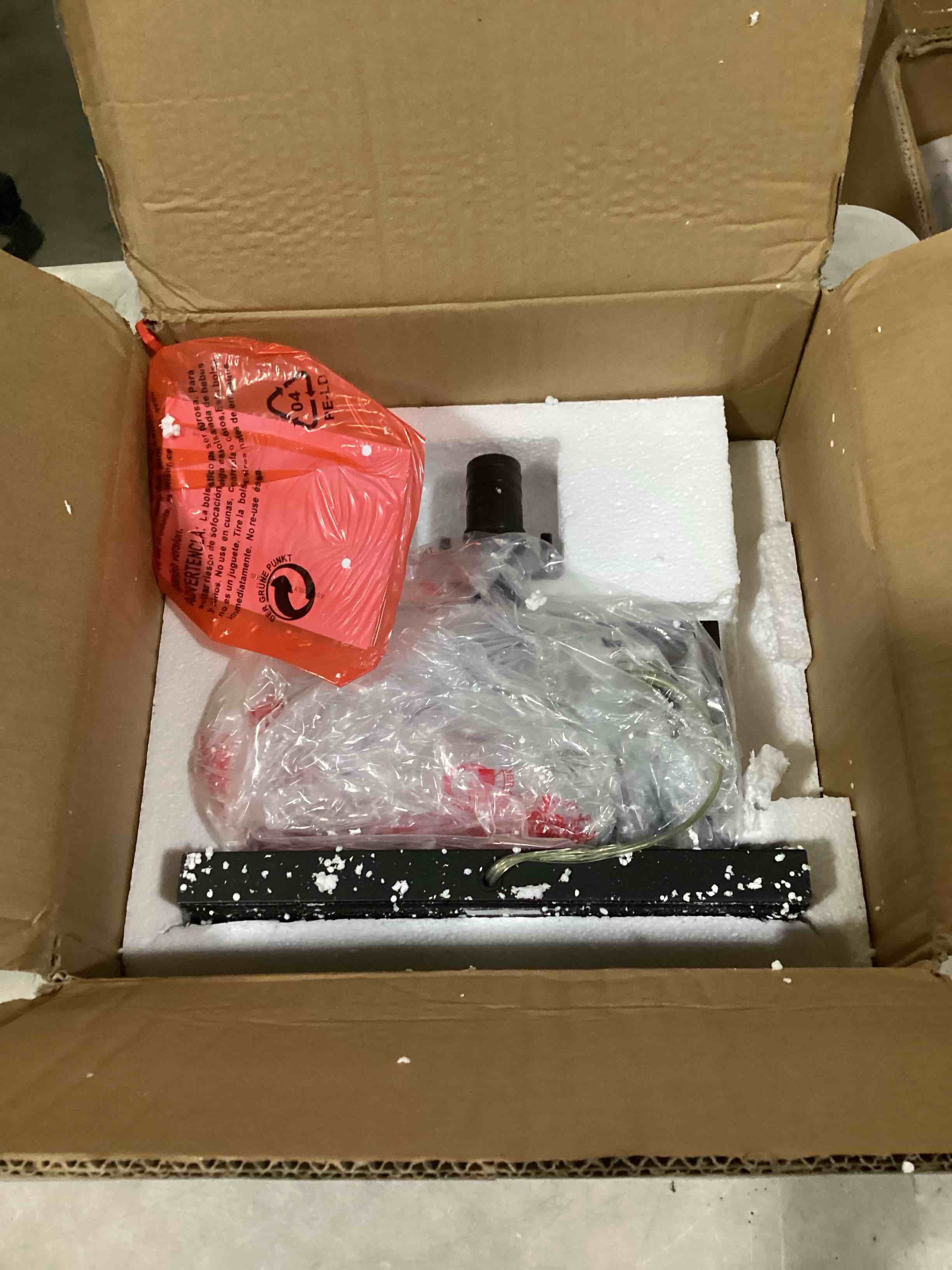 https://s3.amazonaws.com/lotting-images-prod/bidfta/ORG5803641_1723811428621.jpeg