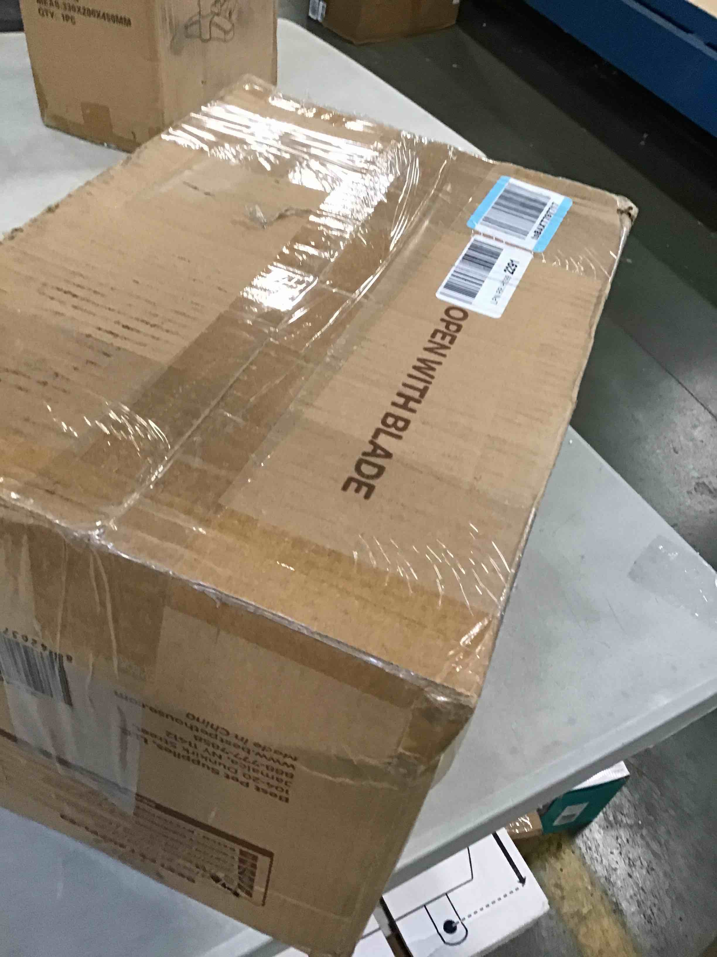 https://s3.amazonaws.com/lotting-images-prod/bidfta/ORG5806158_1706629505112.jpeg