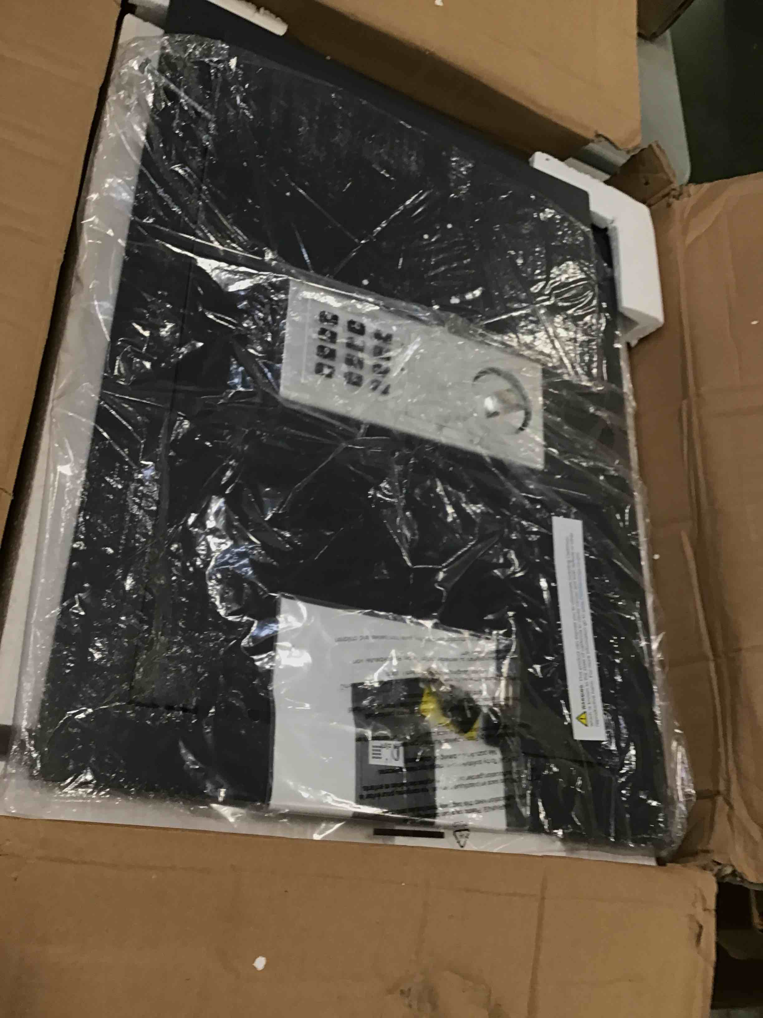 https://s3.amazonaws.com/lotting-images-prod/bidfta/ORG5806449_1706717972068.jpeg