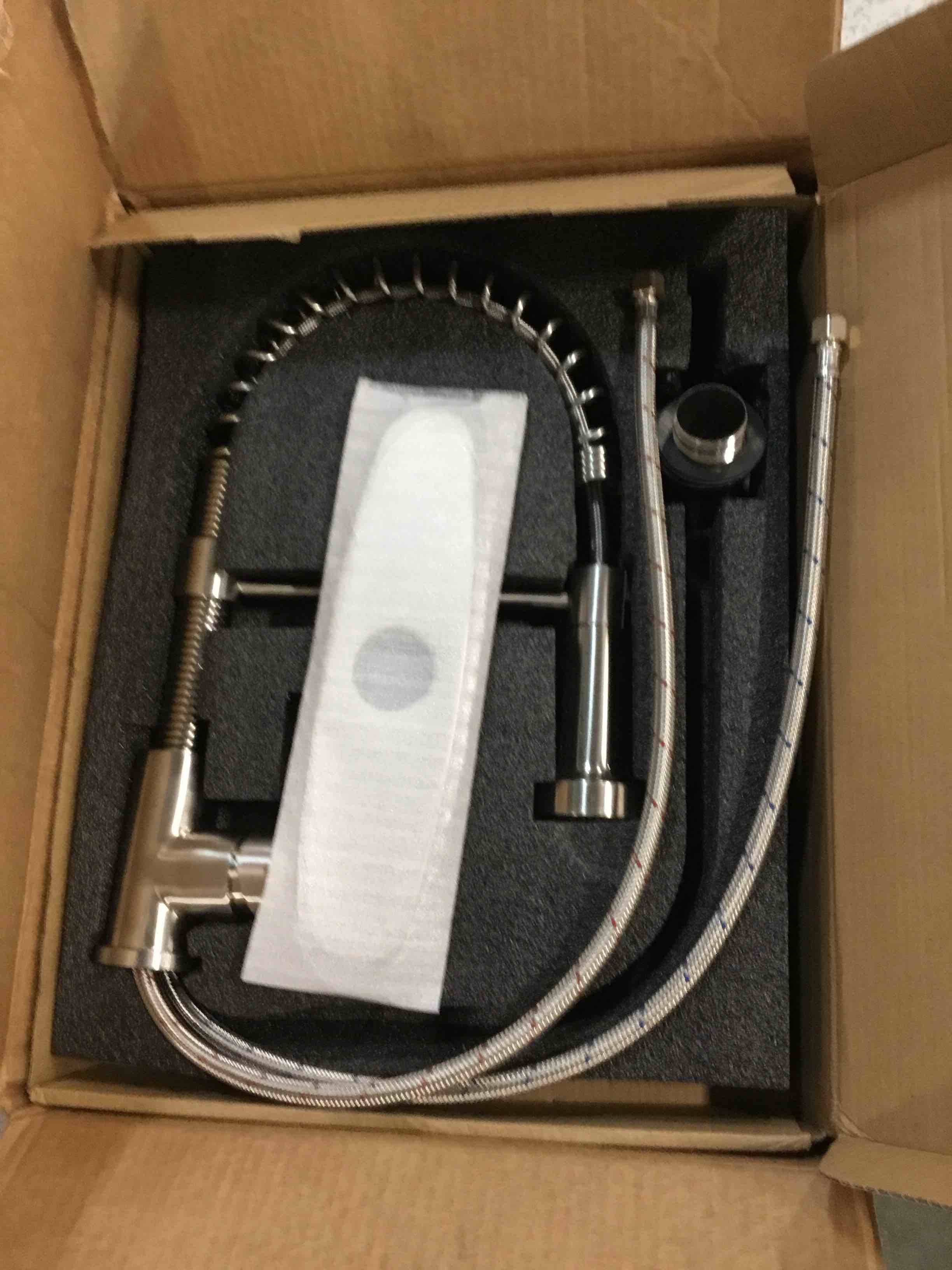https://s3.amazonaws.com/lotting-images-prod/bidfta/ORG5809025_1707771511978.jpeg