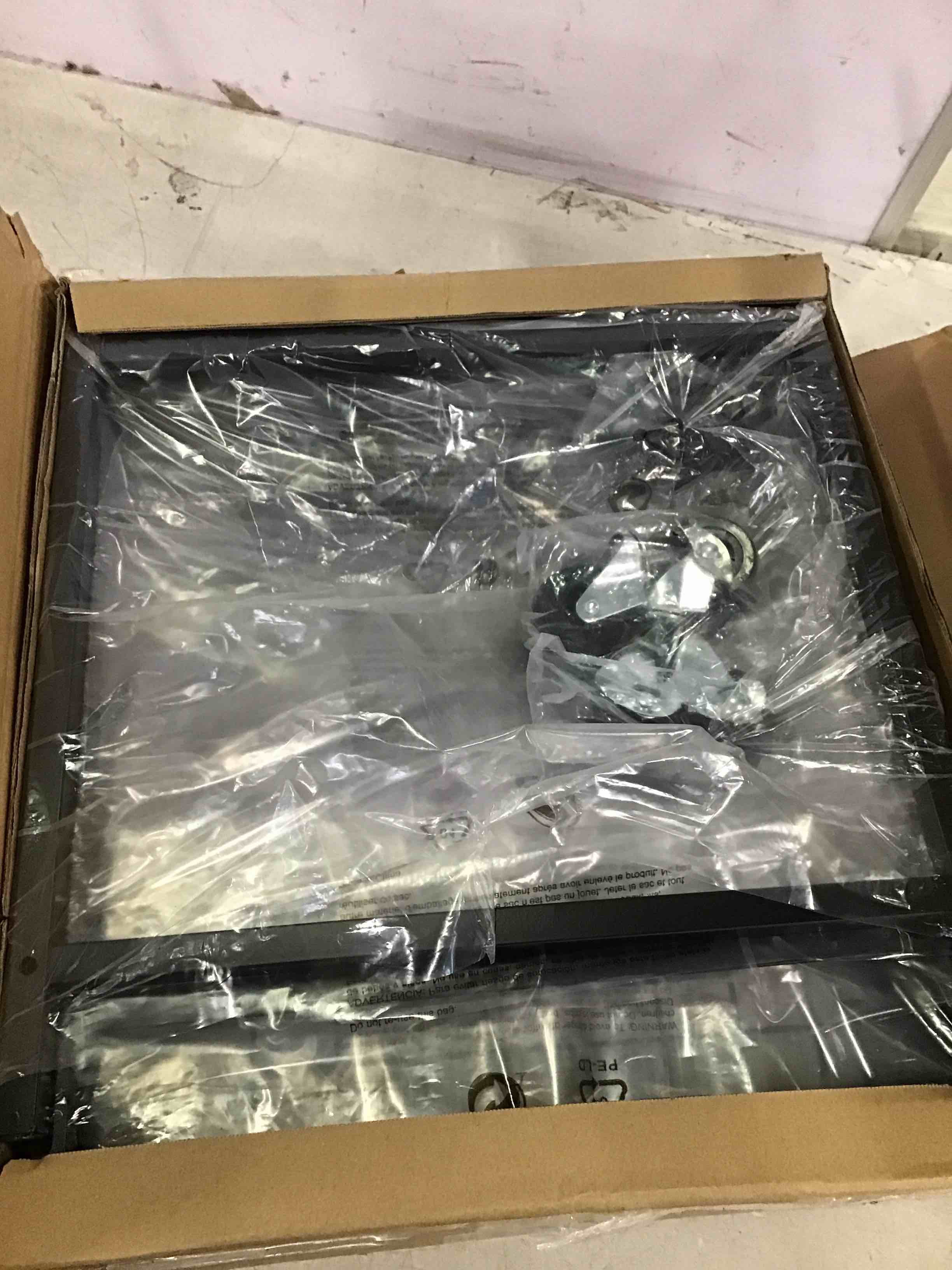 https://s3.amazonaws.com/lotting-images-prod/bidfta/ORG5809251_1708004965679.jpeg