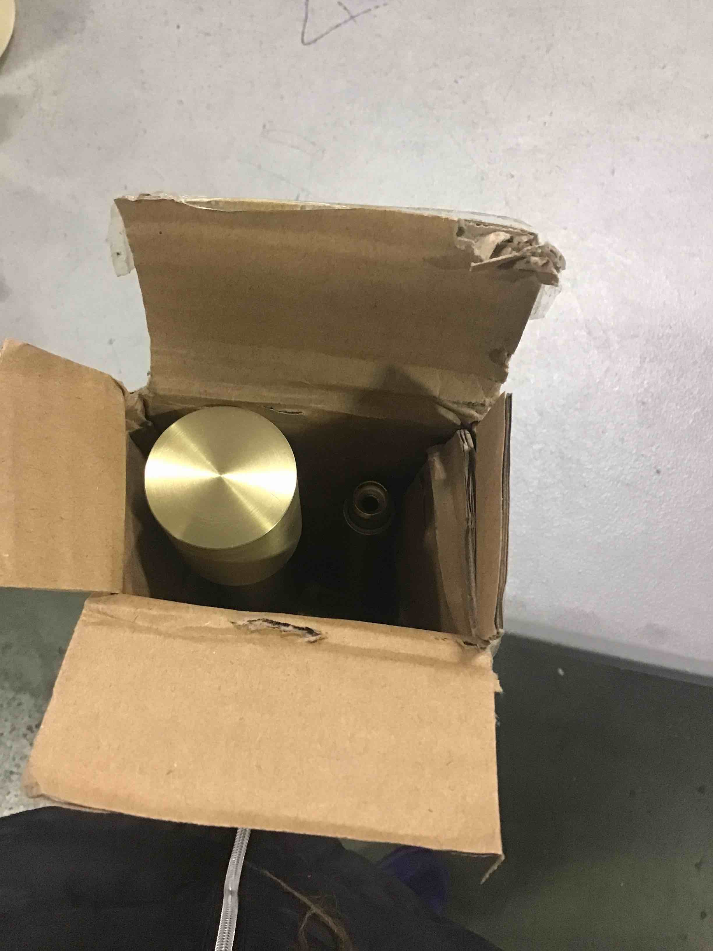 https://s3.amazonaws.com/lotting-images-prod/bidfta/ORG5810370_1706727325332.jpeg