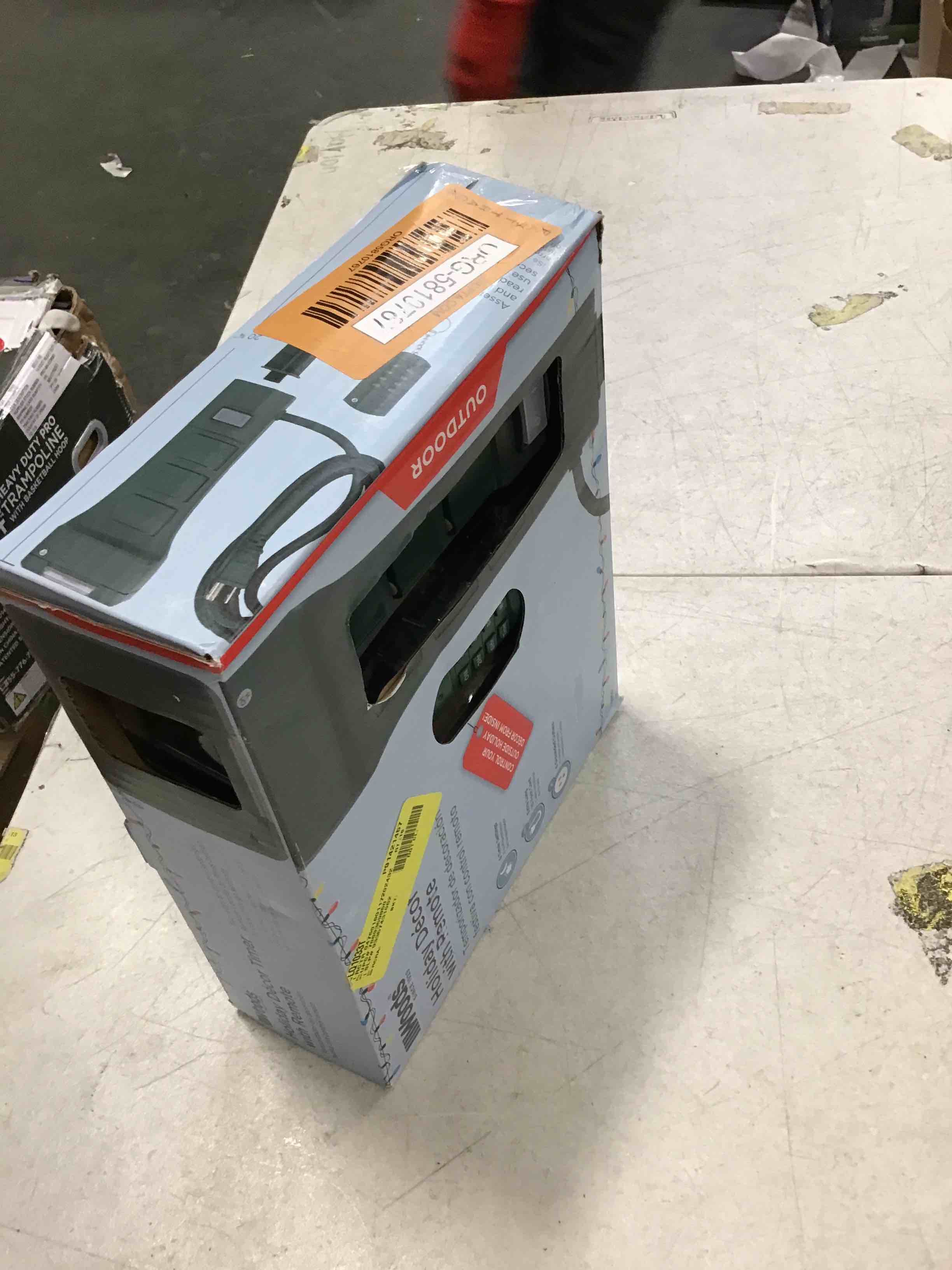 https://s3.amazonaws.com/lotting-images-prod/bidfta/ORG5810767_1707162523424.jpeg