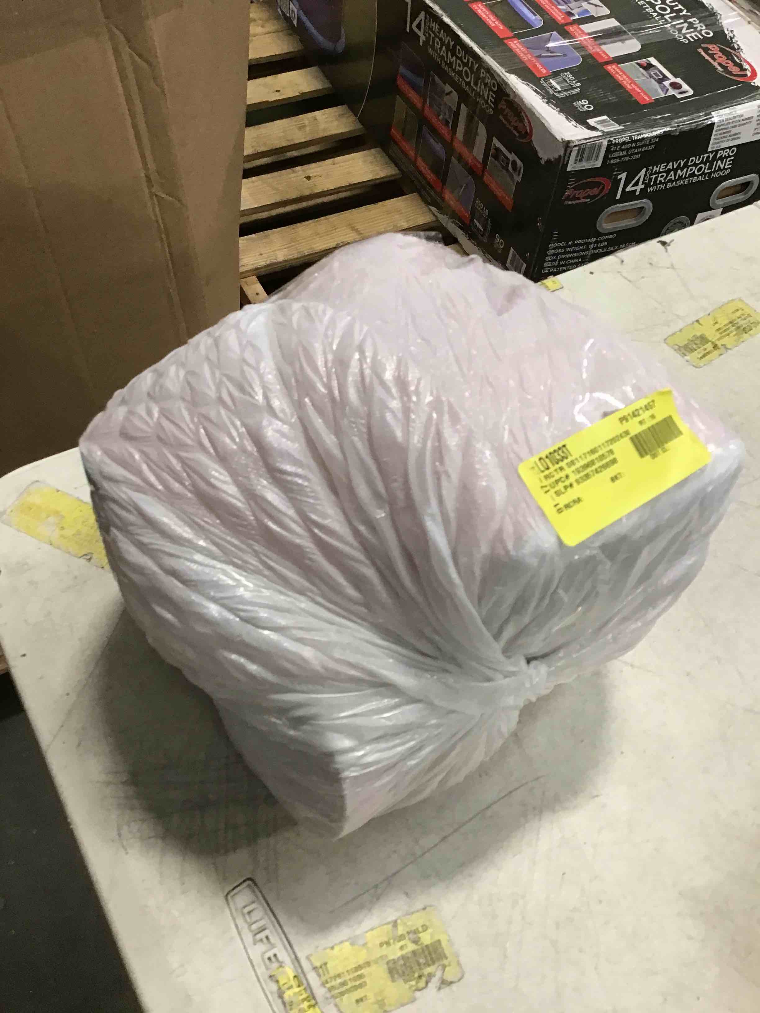 https://s3.amazonaws.com/lotting-images-prod/bidfta/ORG5810768_1707162964492.jpeg
