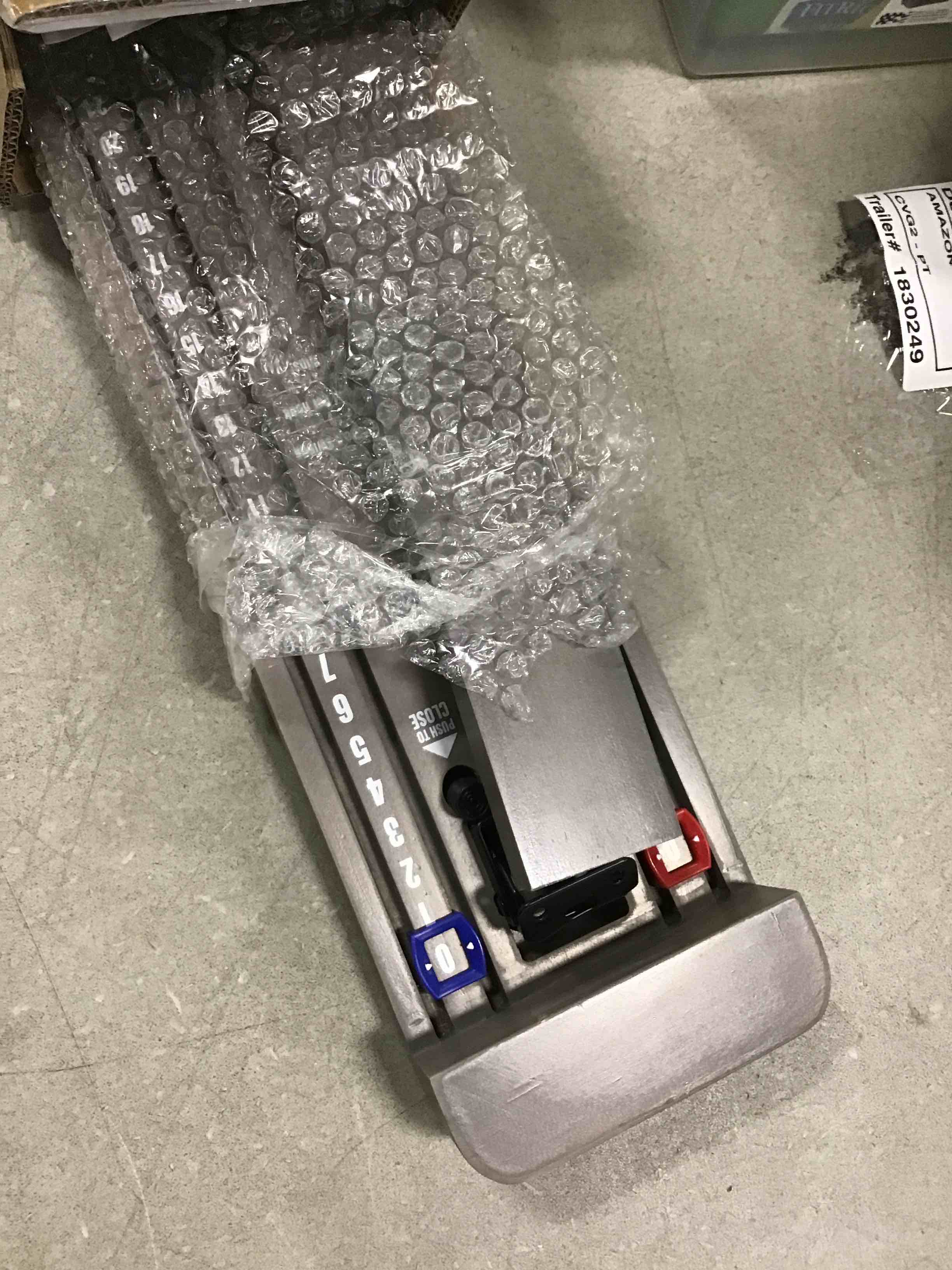https://s3.amazonaws.com/lotting-images-prod/bidfta/ORG5812124_1706533150118.jpeg