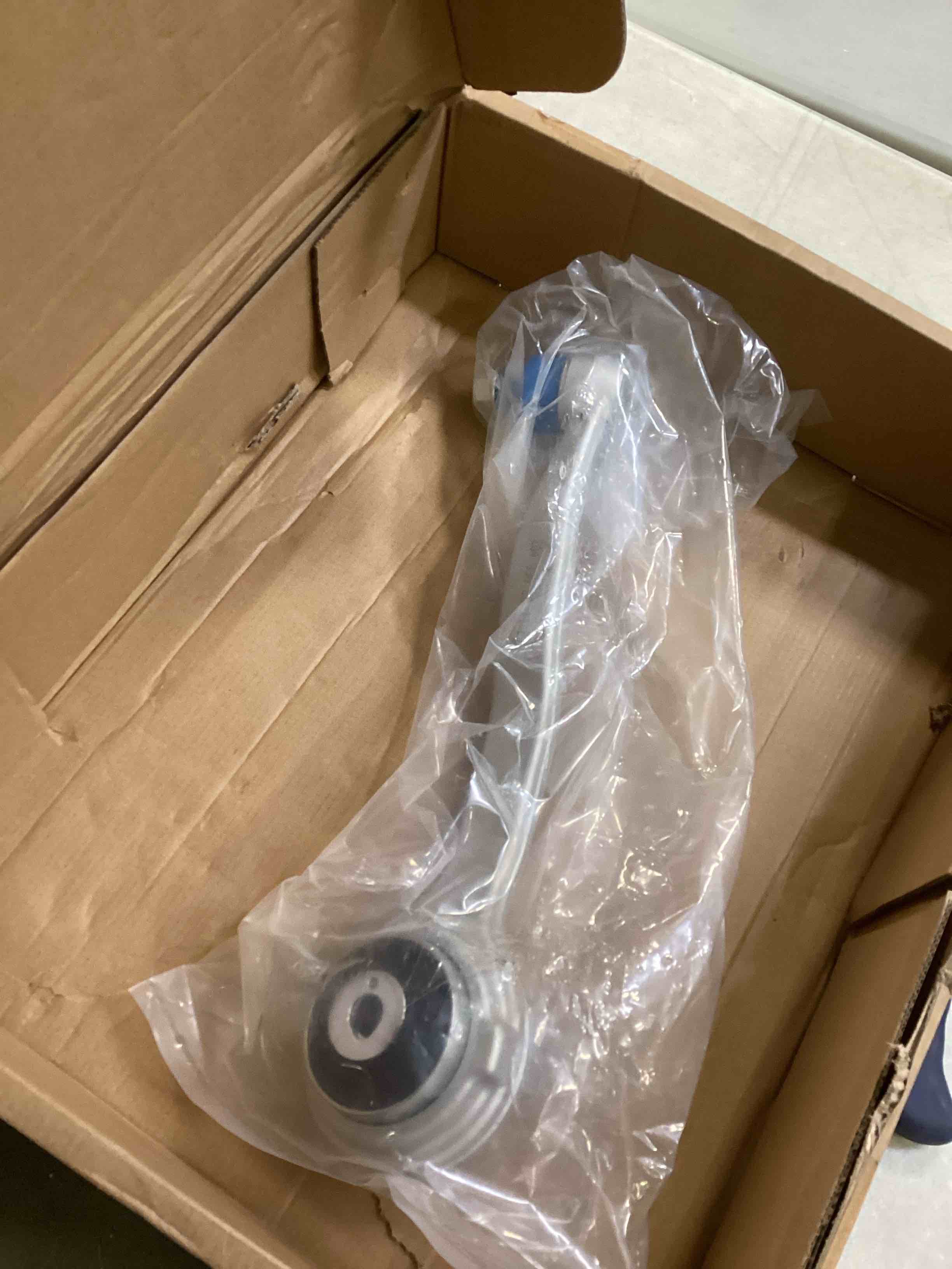 https://s3.amazonaws.com/lotting-images-prod/bidfta/ORG5815926_1707157854416.jpeg