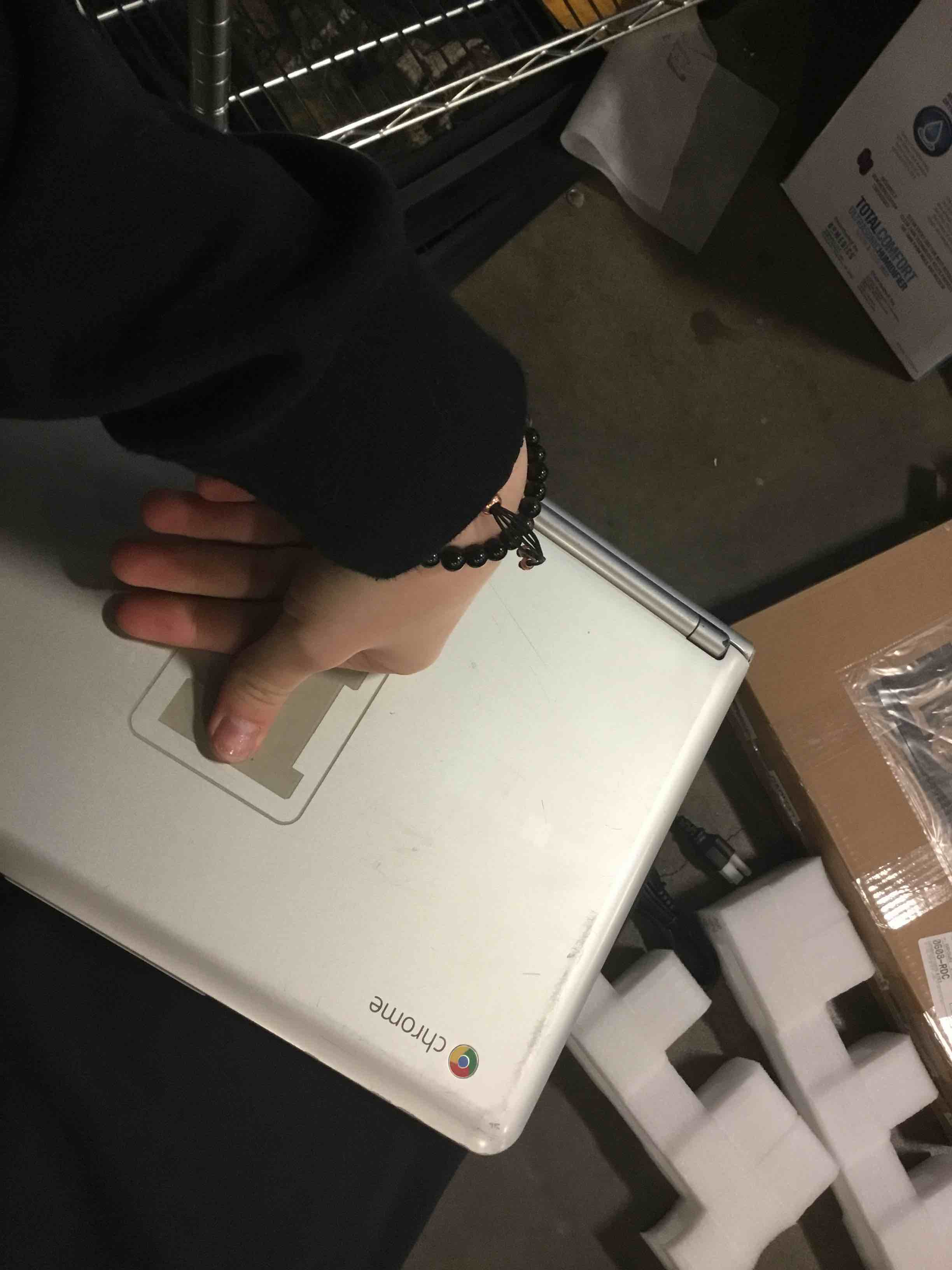https://s3.amazonaws.com/lotting-images-prod/bidfta/ORG5848890_1712155925029.jpeg