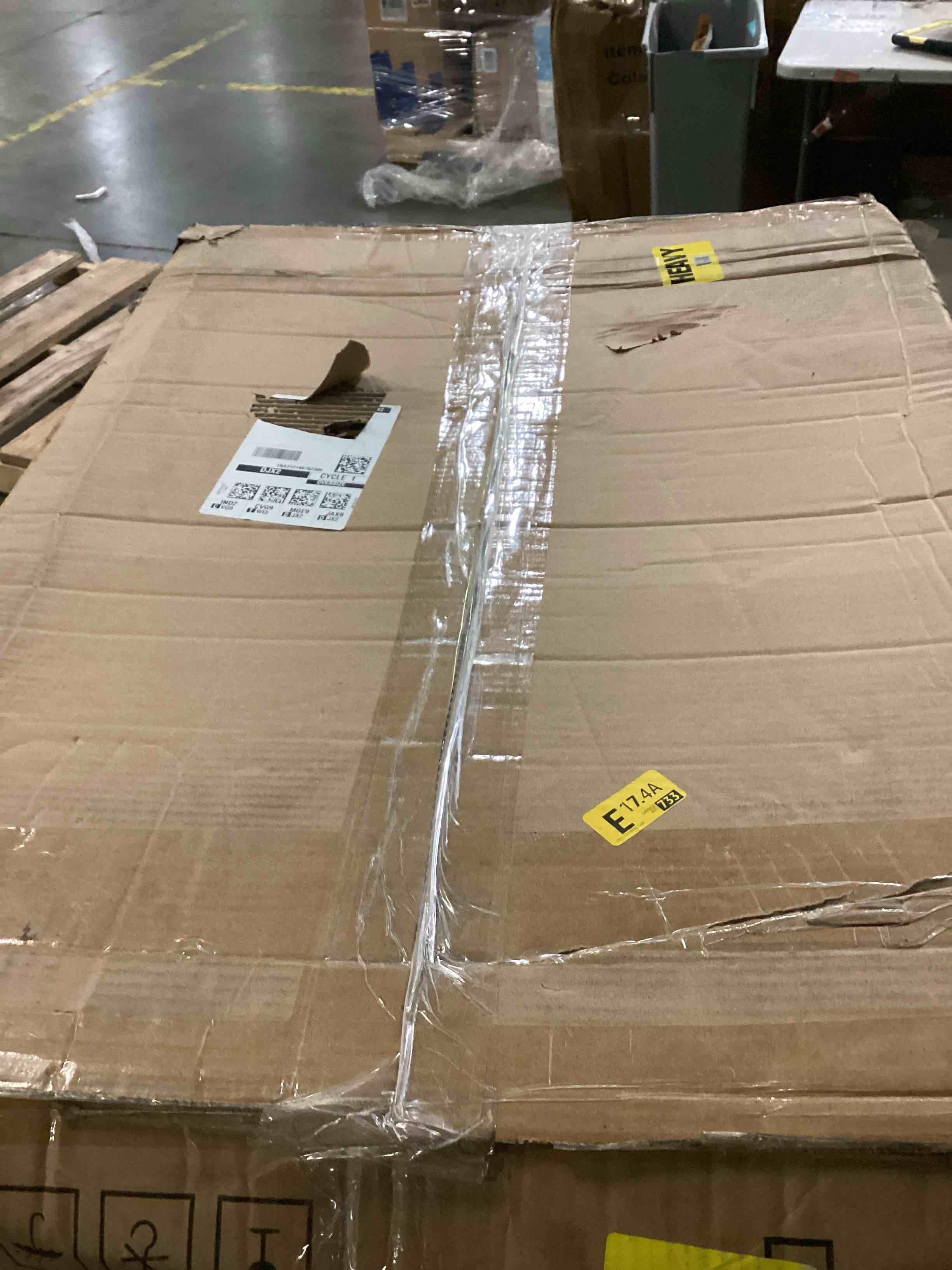 https://s3.amazonaws.com/lotting-images-prod/bidfta/ORG5852597_1715097037134.jpeg