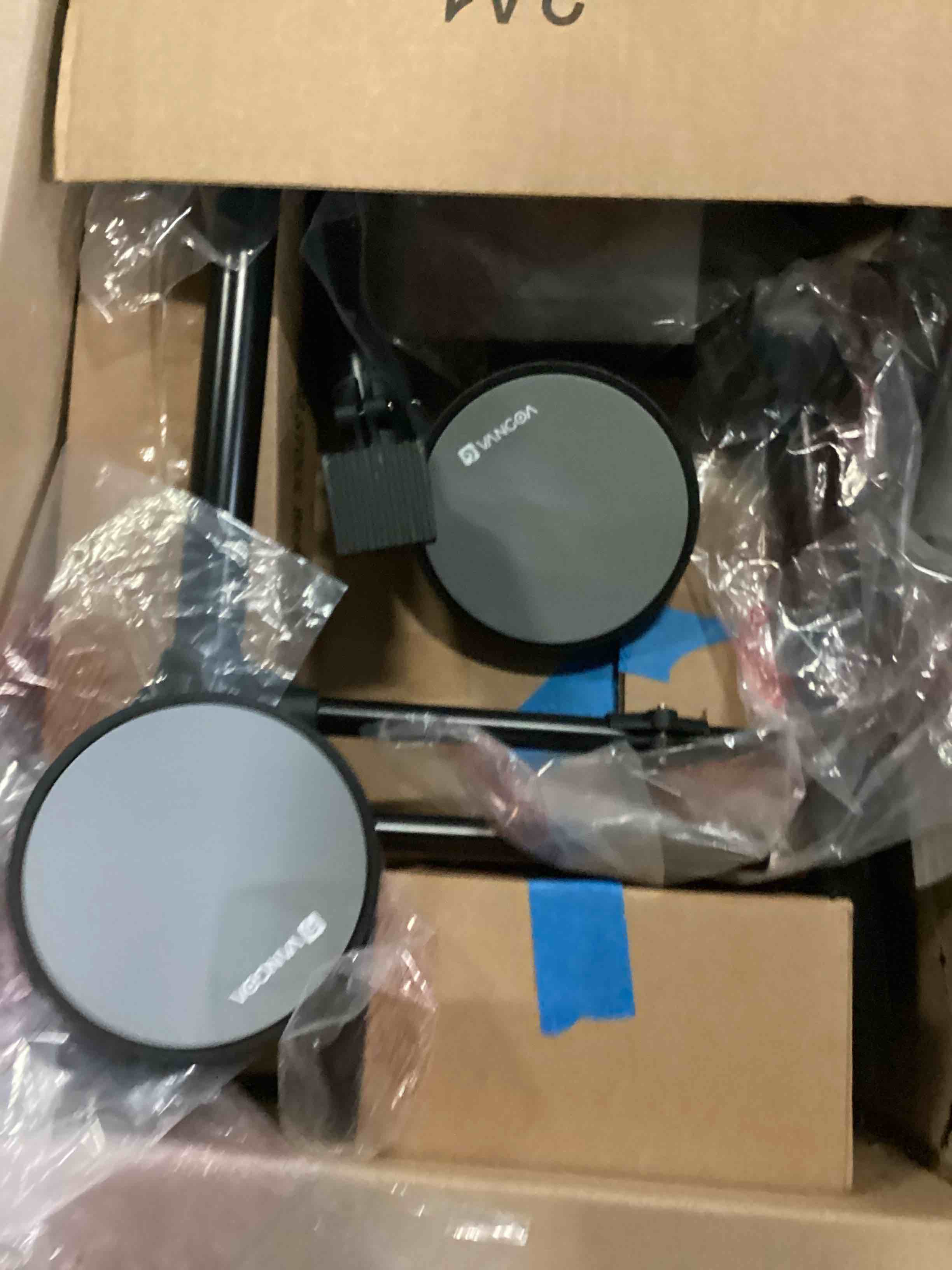 https://s3.amazonaws.com/lotting-images-prod/bidfta/ORG5852762_1715263016456.jpeg