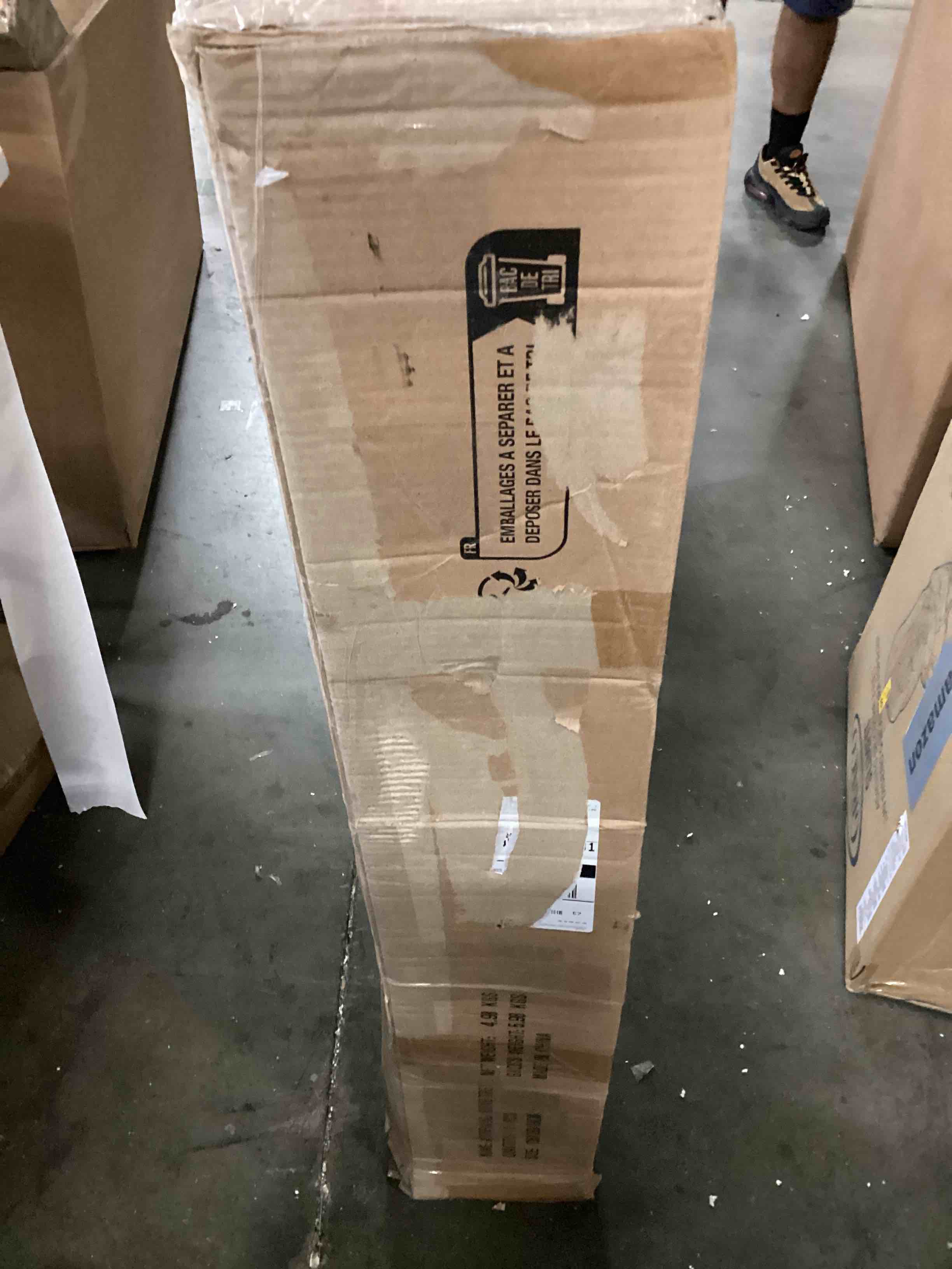 https://s3.amazonaws.com/lotting-images-prod/bidfta/ORG5852777_1715266517666.jpeg