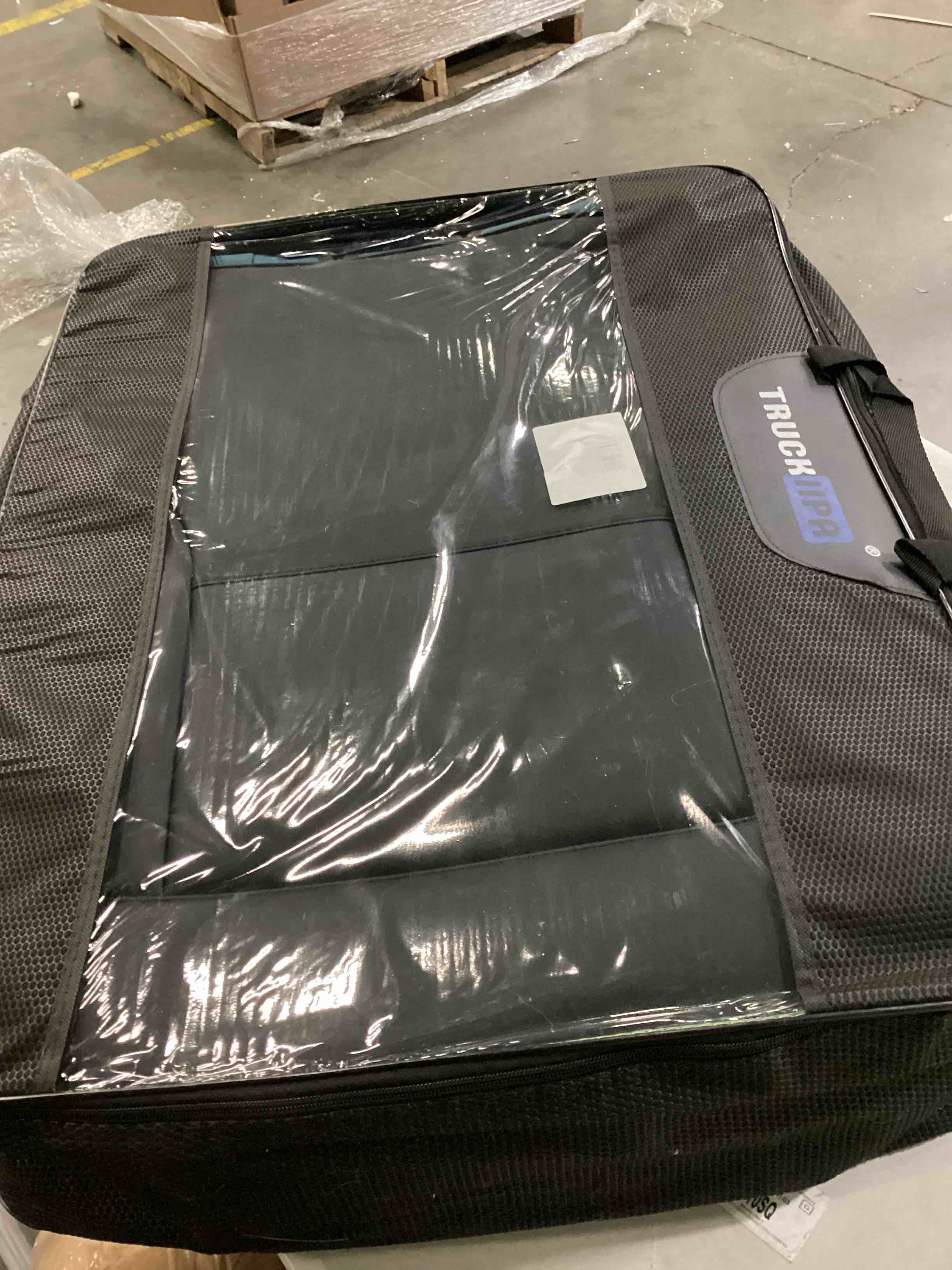 https://s3.amazonaws.com/lotting-images-prod/bidfta/ORG5852791_1715268920144.jpeg
