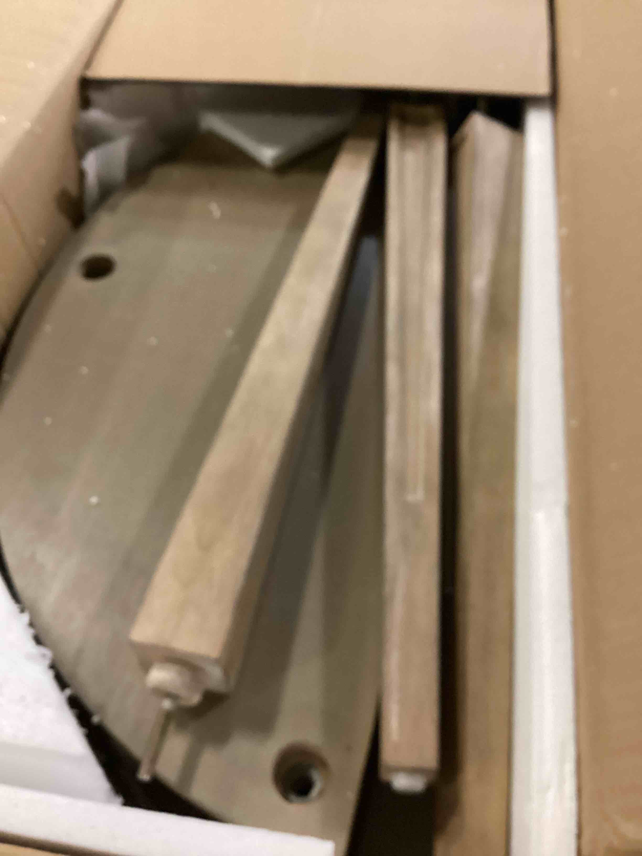https://s3.amazonaws.com/lotting-images-prod/bidfta/ORG5852975_1715600802025.jpeg