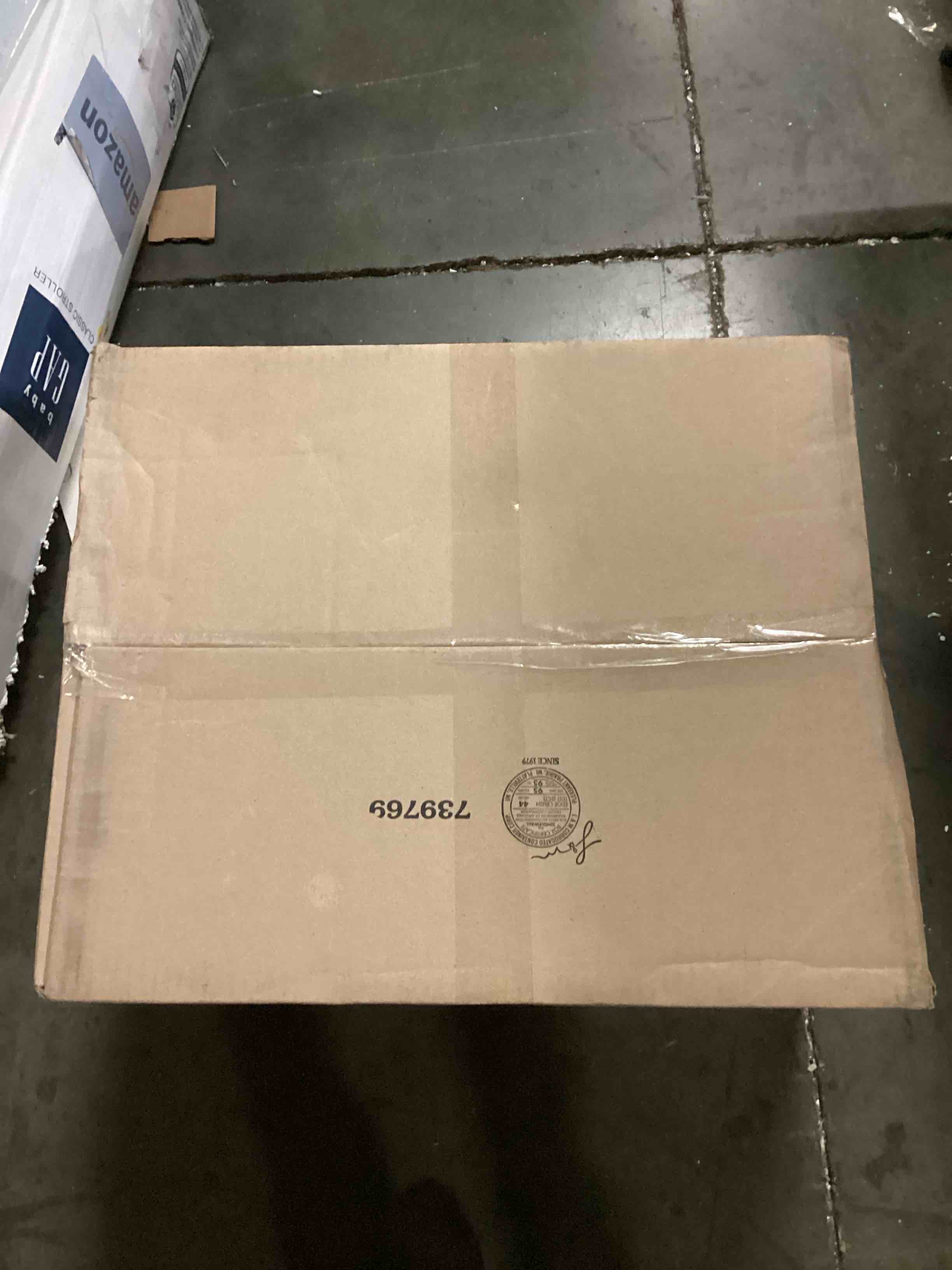 https://s3.amazonaws.com/lotting-images-prod/bidfta/ORG5852983_1715602202304.jpeg
