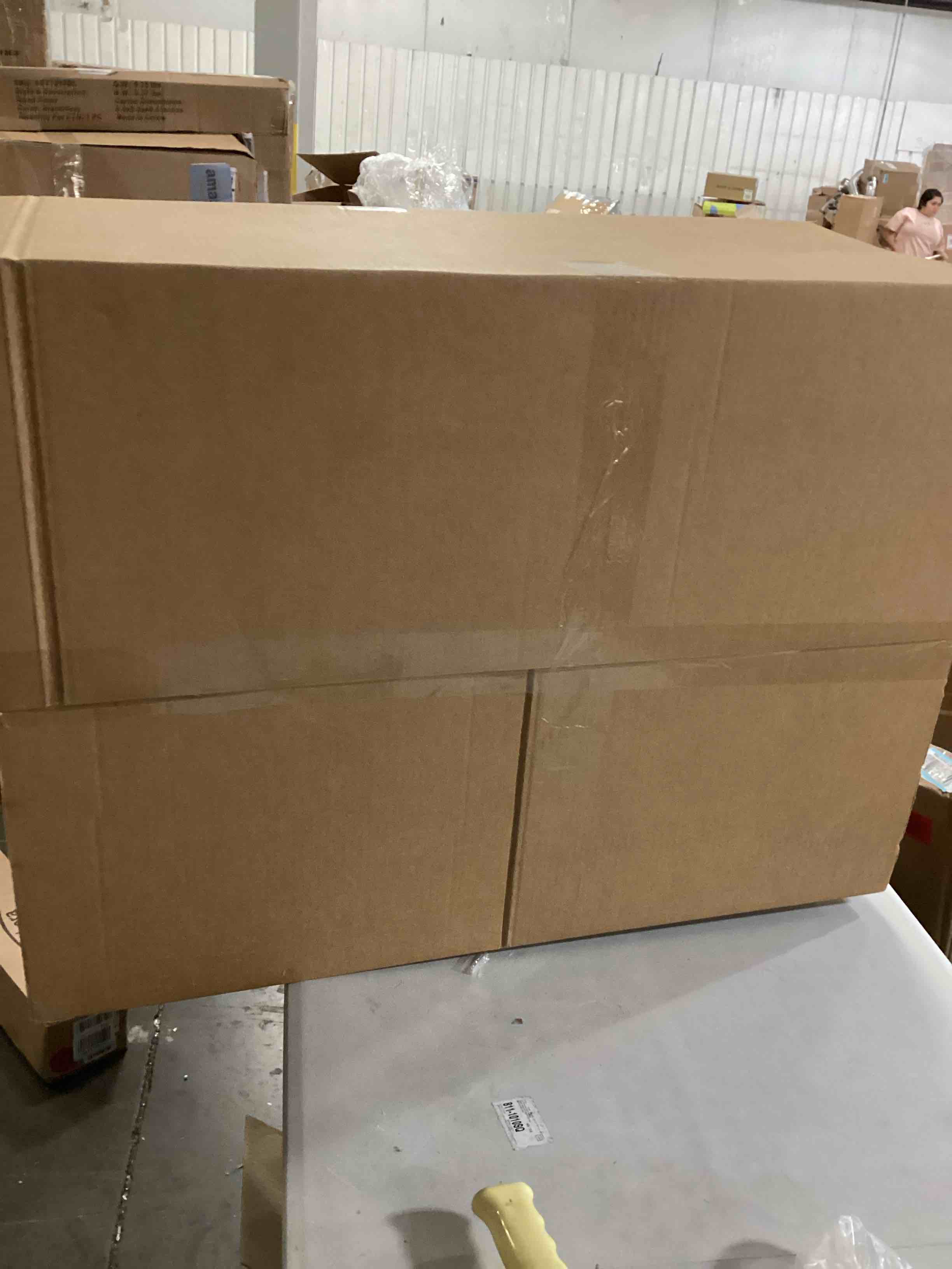 https://s3.amazonaws.com/lotting-images-prod/bidfta/ORG5852990_1715603534020.jpeg