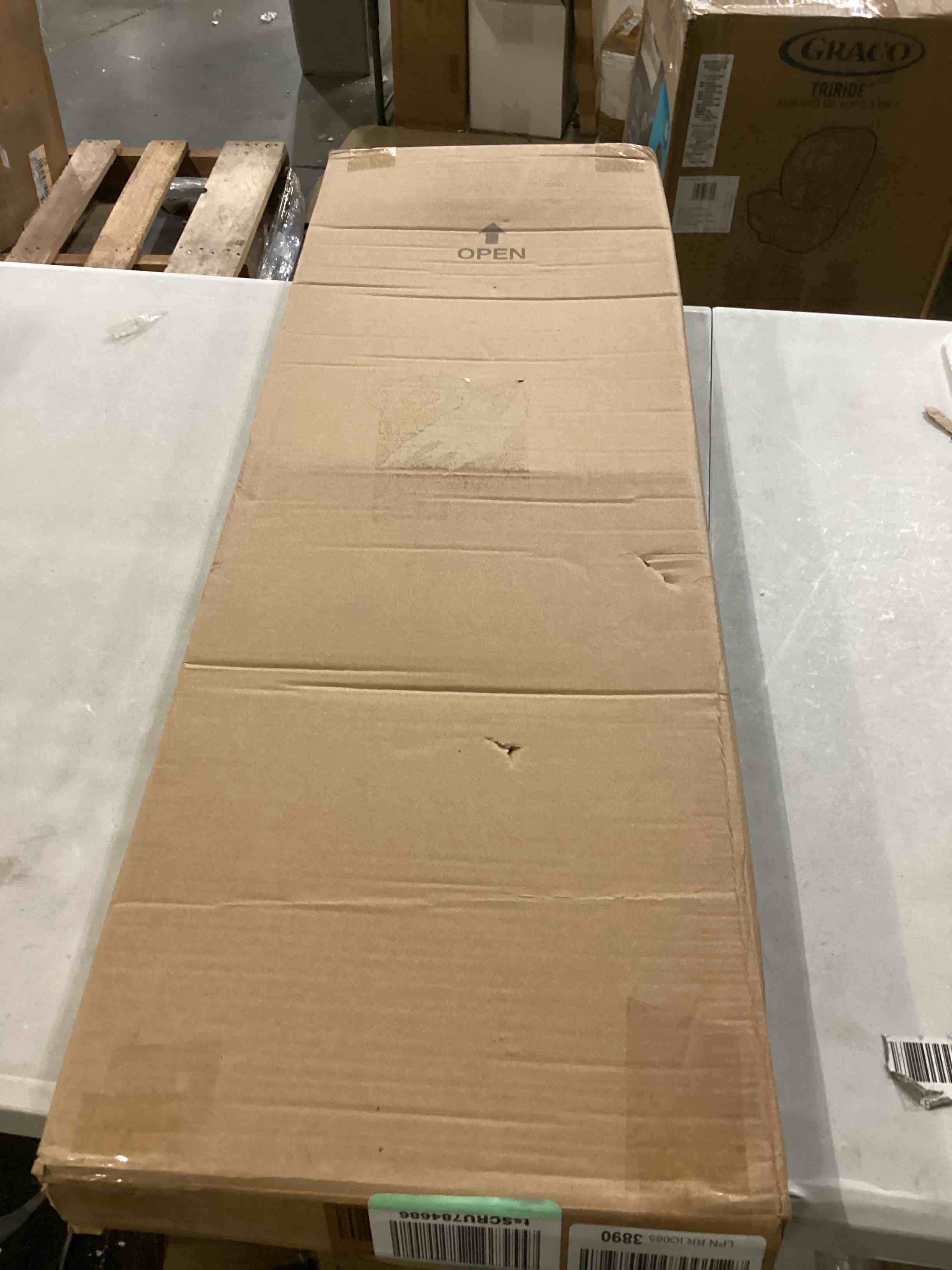 https://s3.amazonaws.com/lotting-images-prod/bidfta/ORG5853198_1715711843357.jpeg