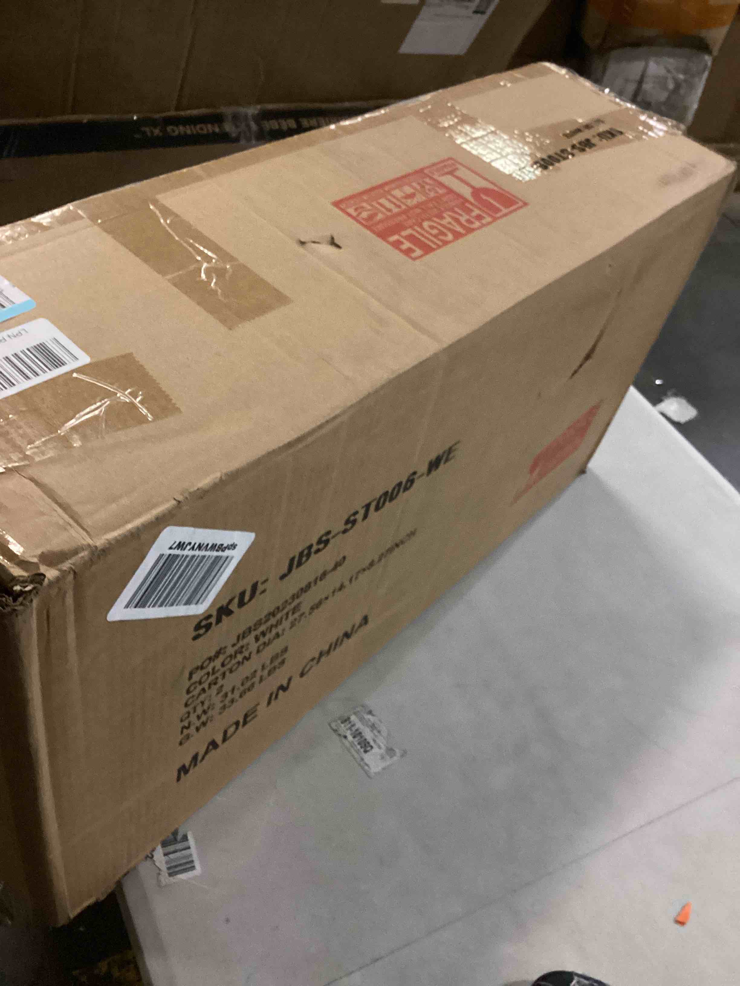https://s3.amazonaws.com/lotting-images-prod/bidfta/ORG5853347_1715865325697.jpeg