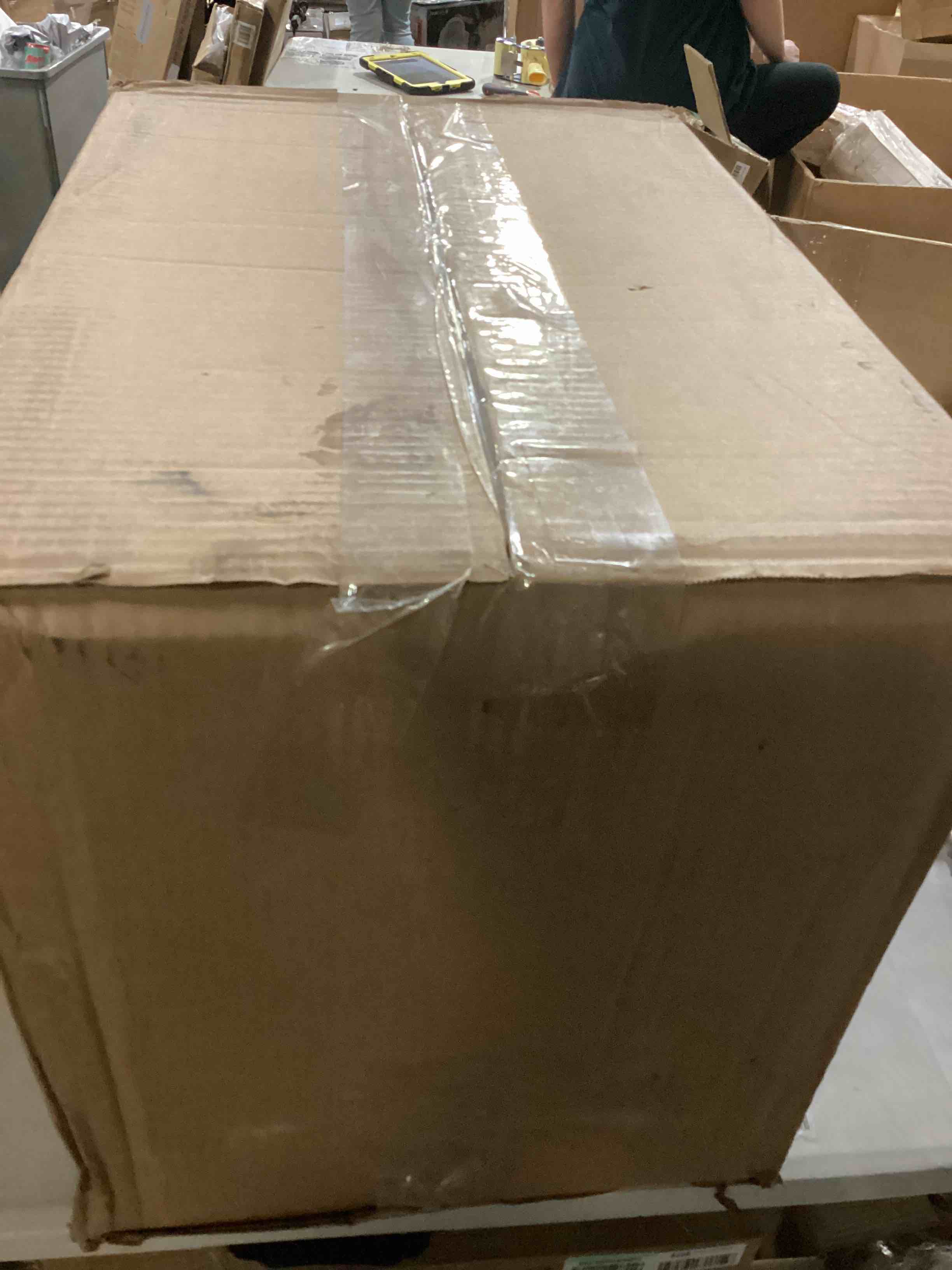 https://s3.amazonaws.com/lotting-images-prod/bidfta/ORG5853351_1715865829687.jpeg