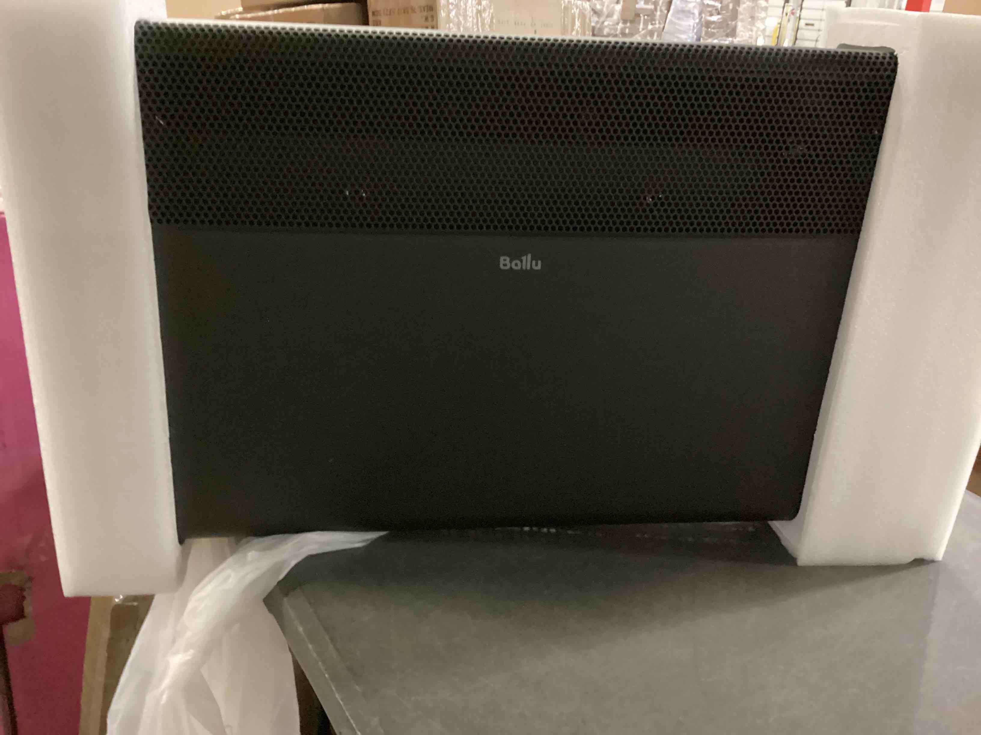 https://s3.amazonaws.com/lotting-images-prod/bidfta/ORG5853668_1714418107832.jpeg