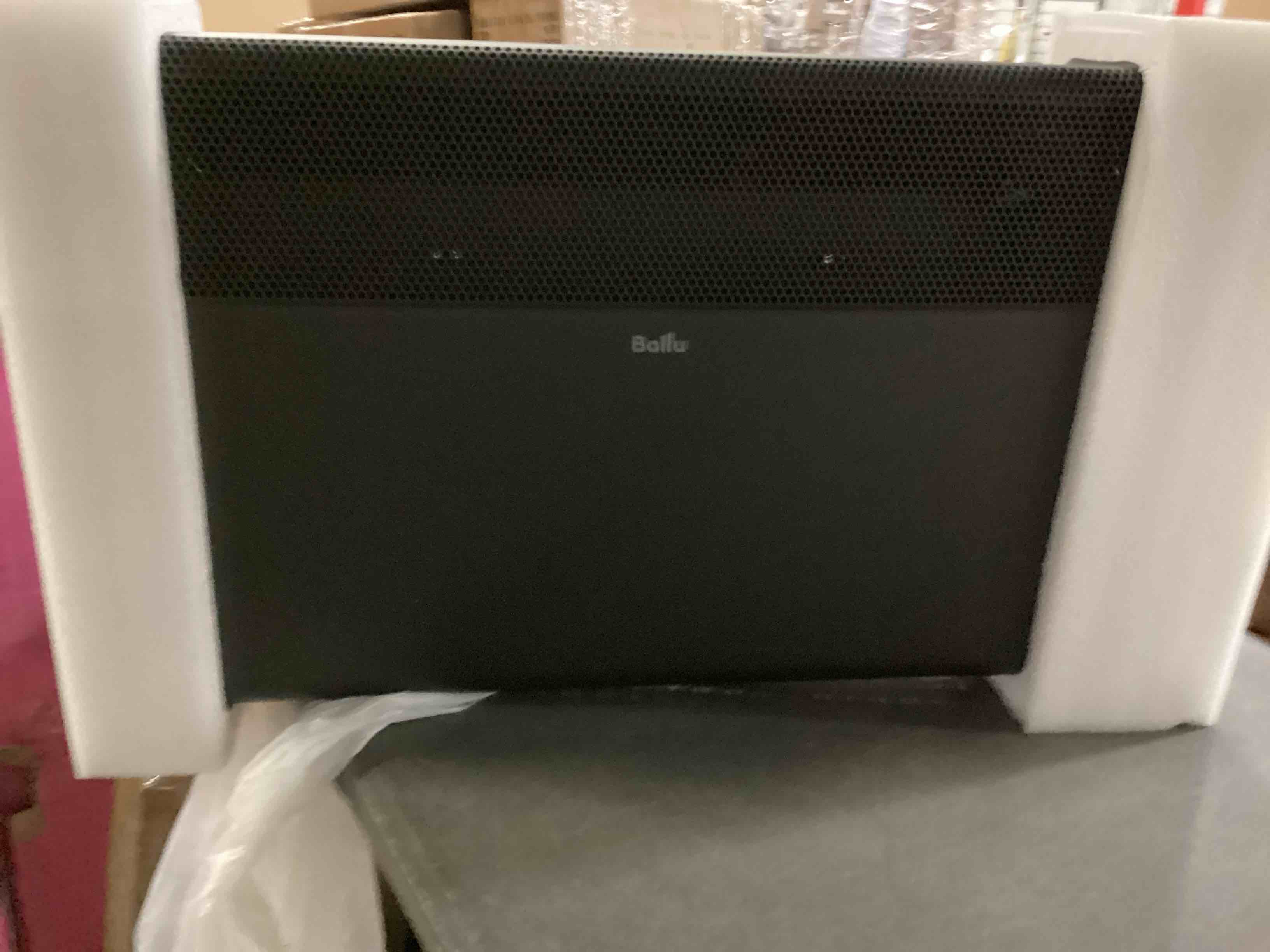 https://s3.amazonaws.com/lotting-images-prod/bidfta/ORG5853668_1714418108462.jpeg
