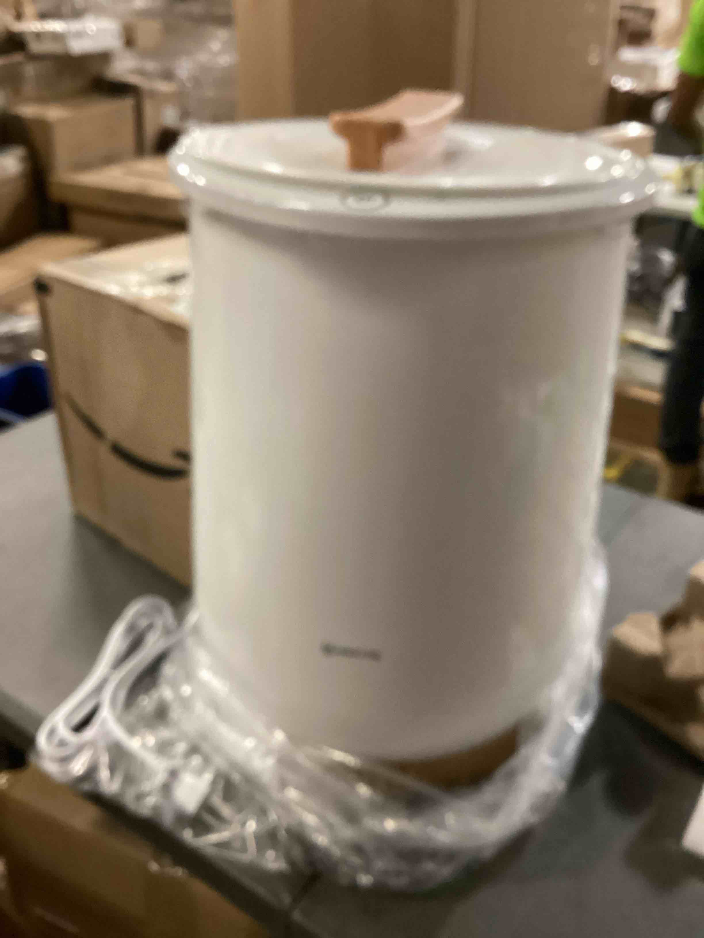 https://s3.amazonaws.com/lotting-images-prod/bidfta/ORG5854157_1715006902266.jpeg