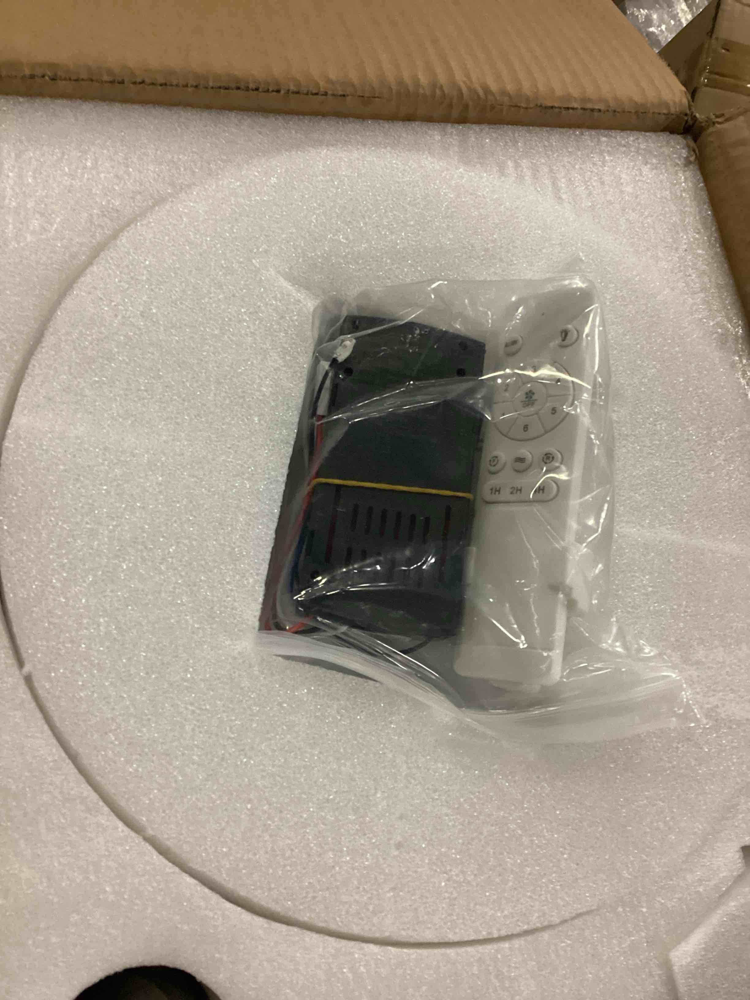 https://s3.amazonaws.com/lotting-images-prod/bidfta/ORG5854234_1715082429817.jpeg