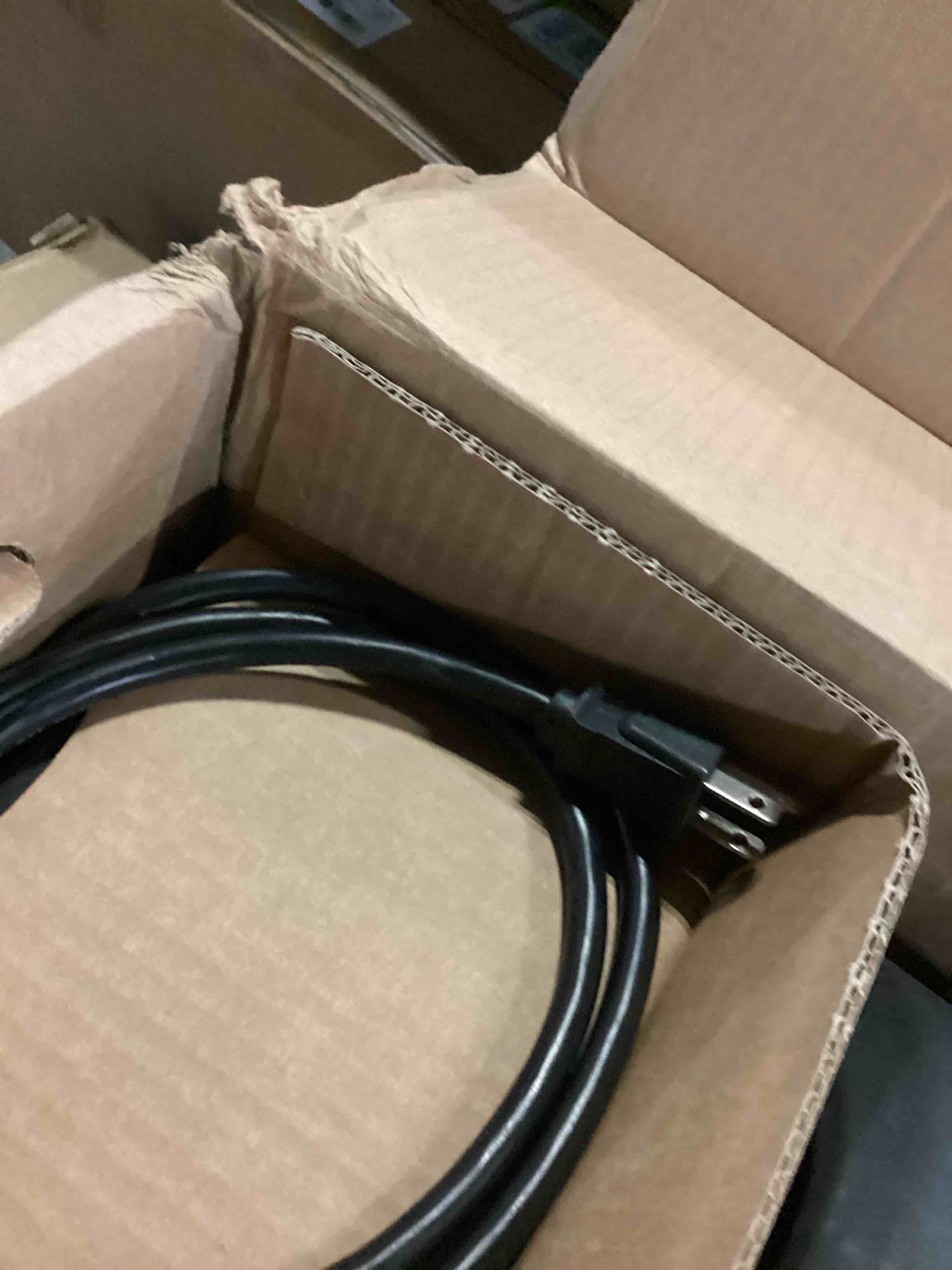 https://s3.amazonaws.com/lotting-images-prod/bidfta/ORG5854774_1715689551595.jpeg