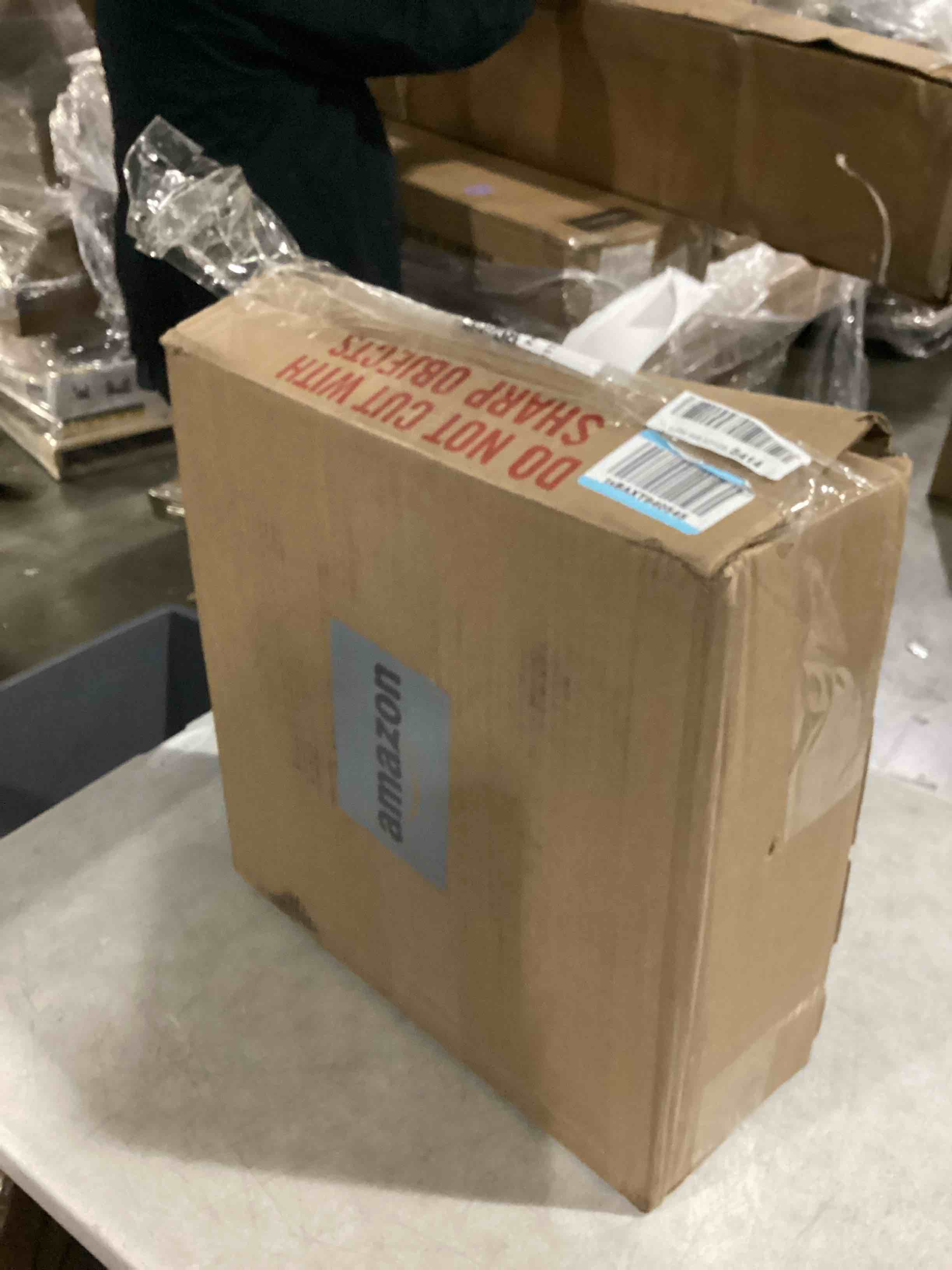 https://s3.amazonaws.com/lotting-images-prod/bidfta/ORG5856163_1714742252584.jpeg