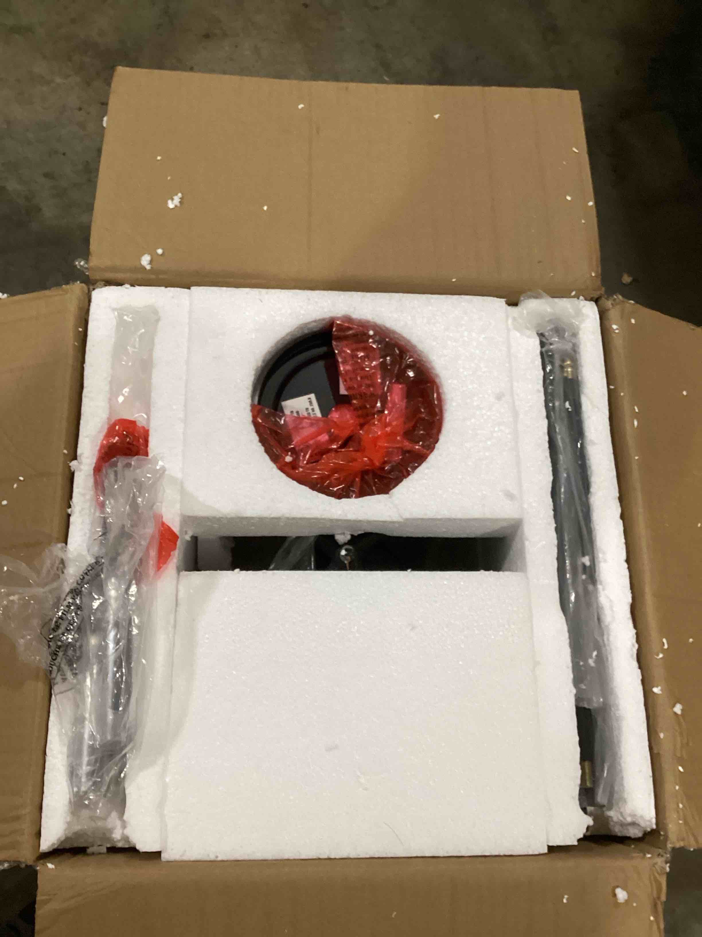 https://s3.amazonaws.com/lotting-images-prod/bidfta/ORG5857424_1714747815490.jpeg