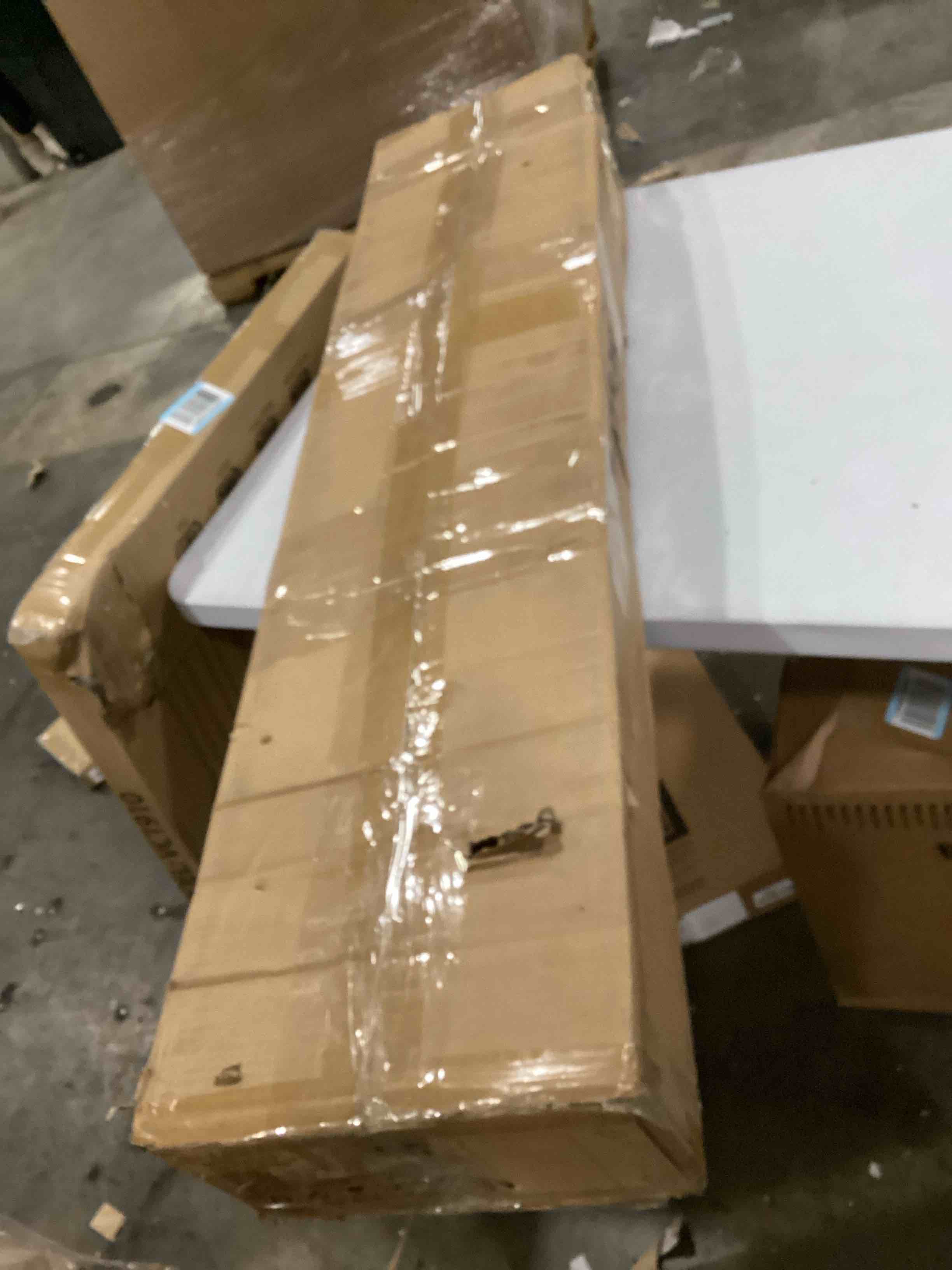 https://s3.amazonaws.com/lotting-images-prod/bidfta/ORG5857450_1714762258699.jpeg