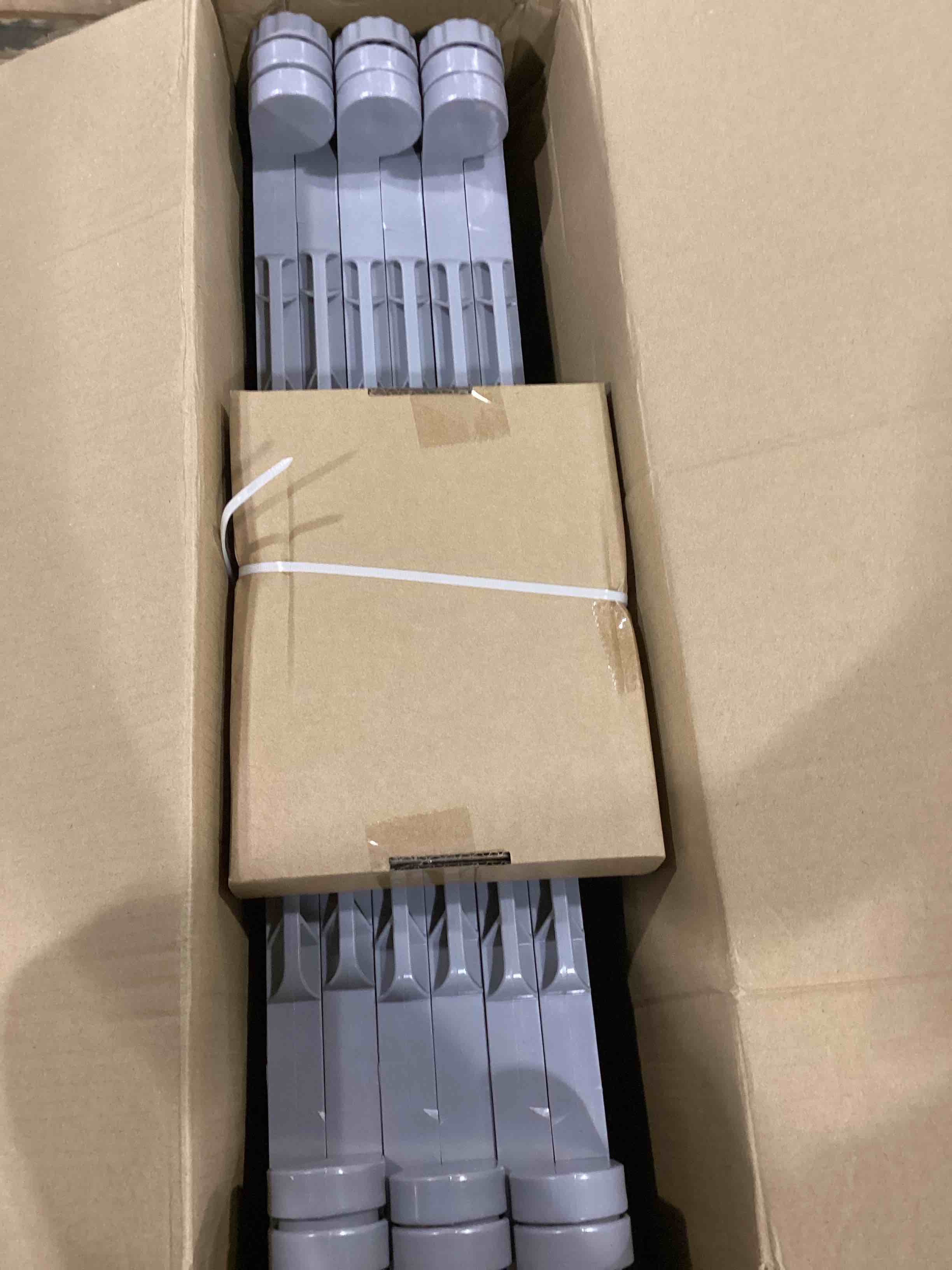 https://s3.amazonaws.com/lotting-images-prod/bidfta/ORG5857485_1714999779643.jpeg