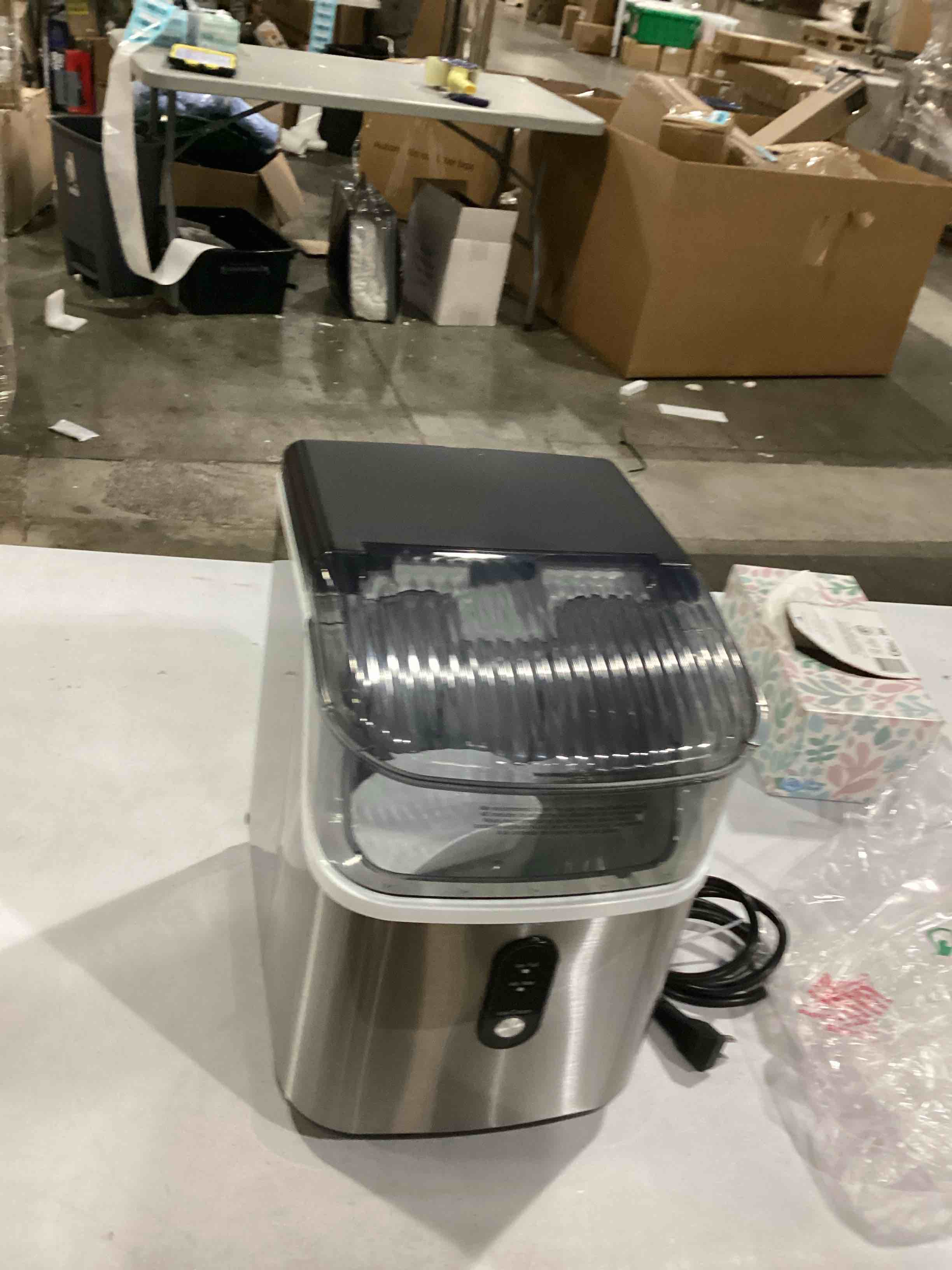 https://s3.amazonaws.com/lotting-images-prod/bidfta/ORG5857547_1715017385259.jpeg