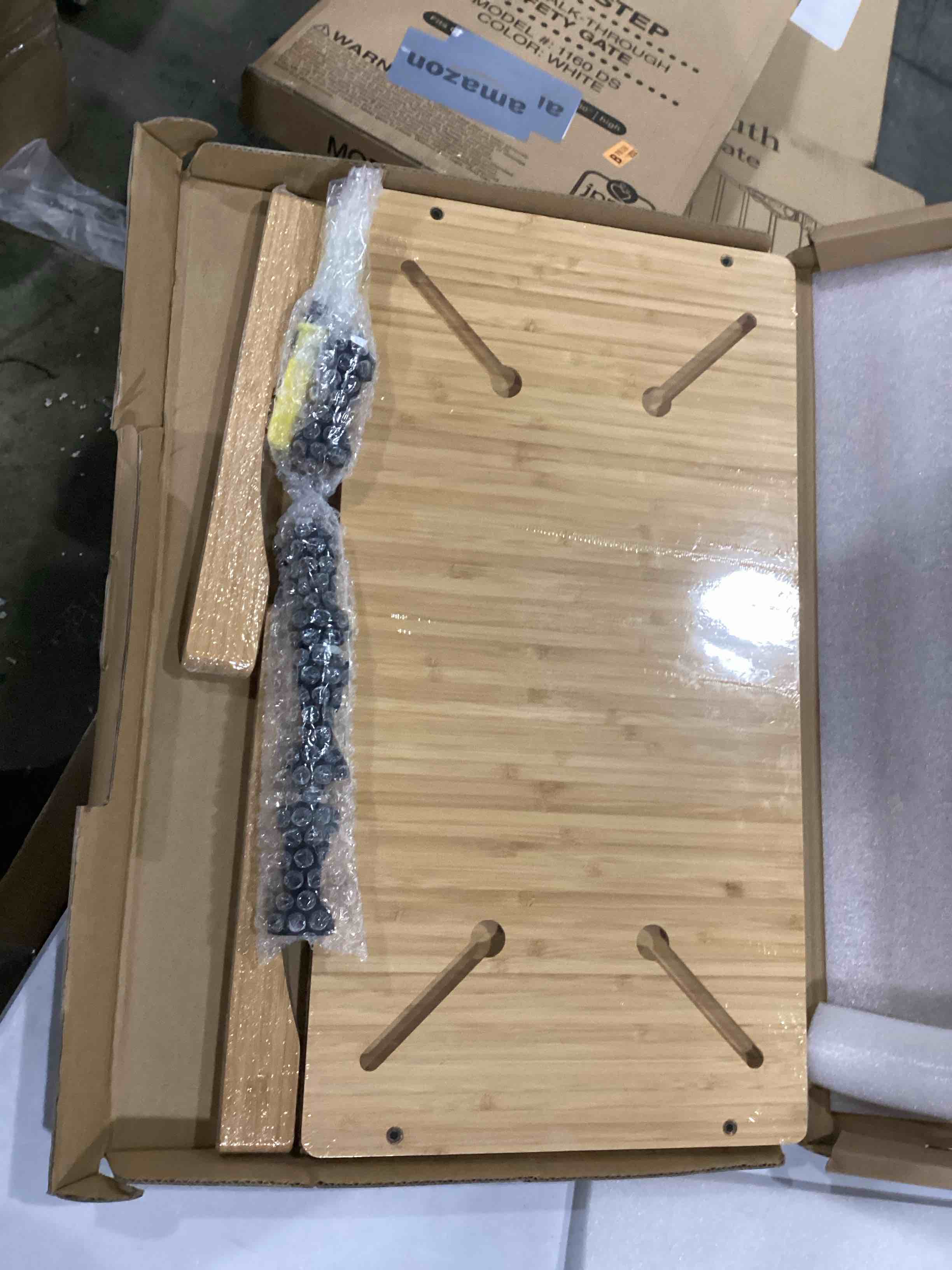 https://s3.amazonaws.com/lotting-images-prod/bidfta/ORG5857567_1715022038636.jpeg