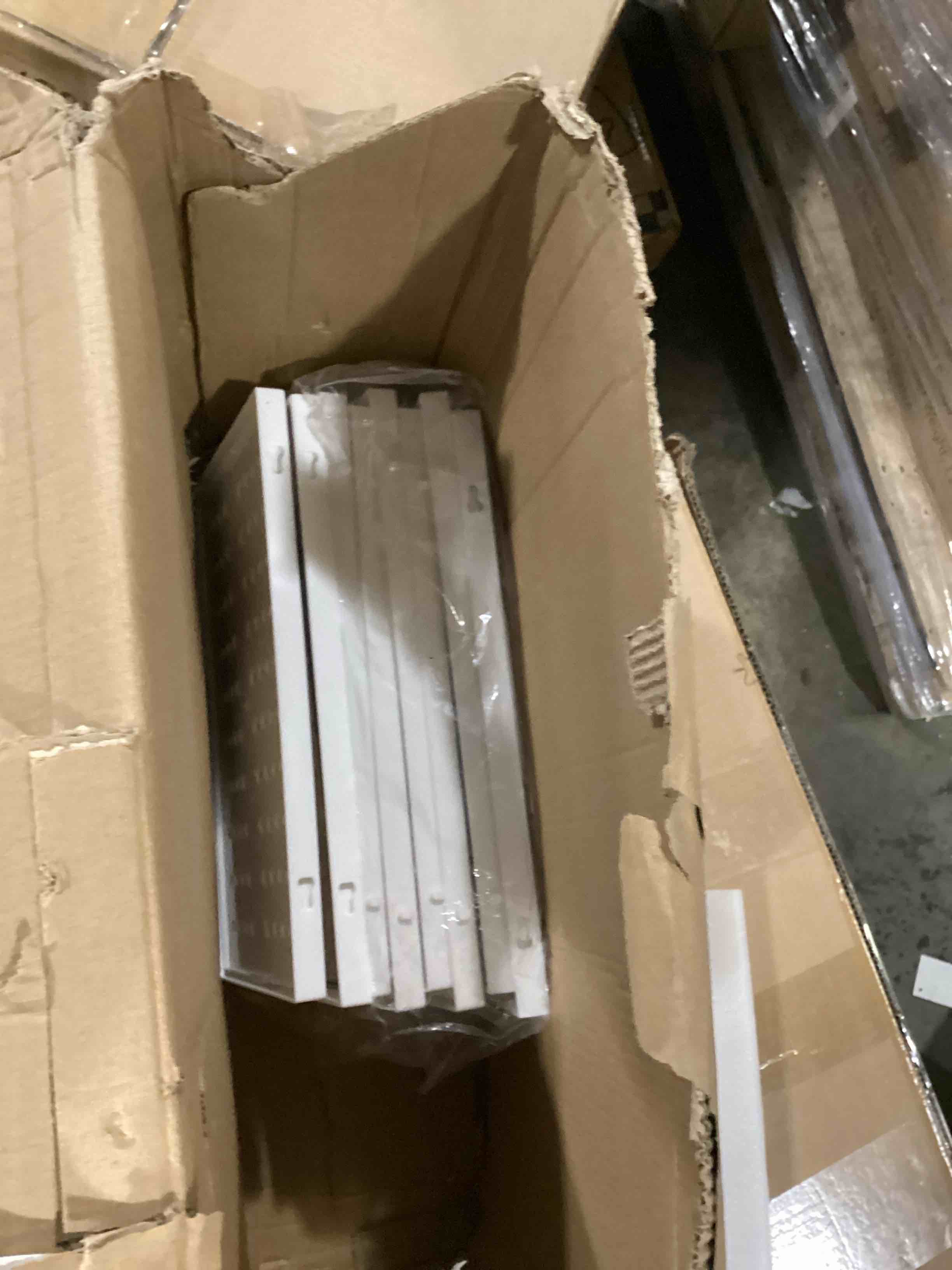 https://s3.amazonaws.com/lotting-images-prod/bidfta/ORG5857631_1715092157205.jpeg
