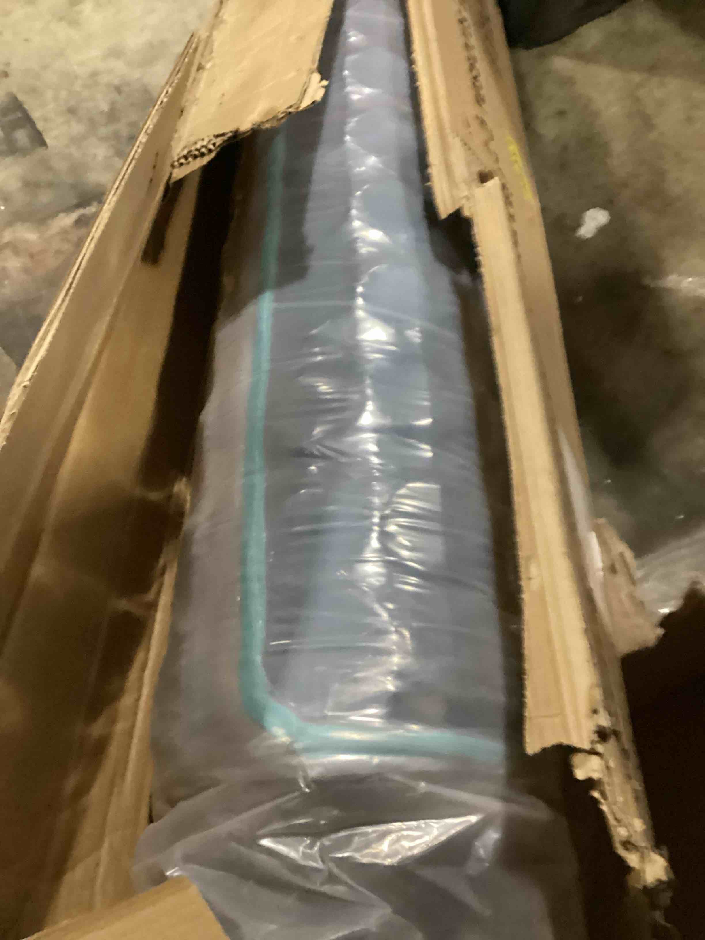https://s3.amazonaws.com/lotting-images-prod/bidfta/ORG5857787_1715255289709.jpeg