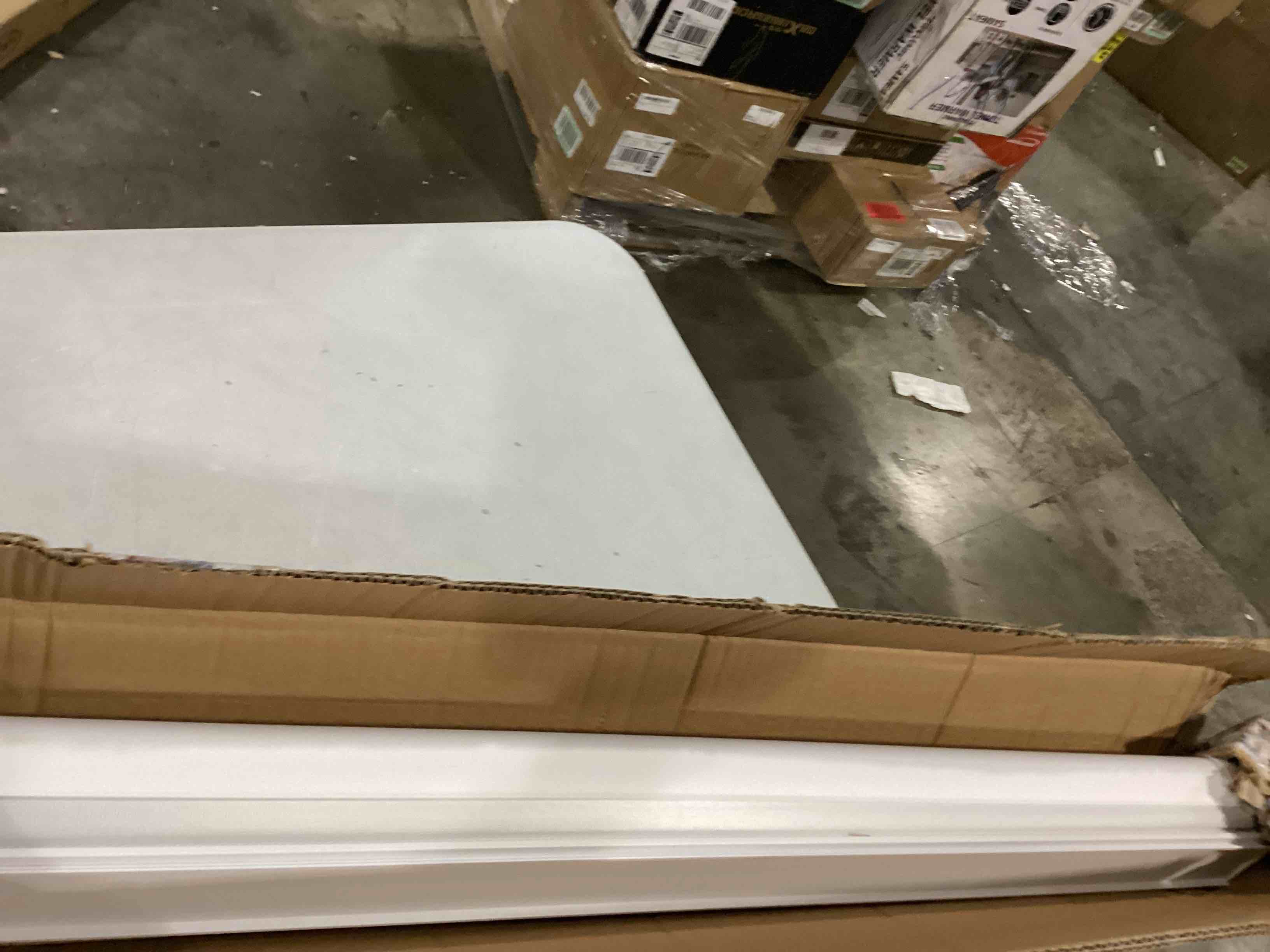 https://s3.amazonaws.com/lotting-images-prod/bidfta/ORG5857829_1715266334108.jpeg